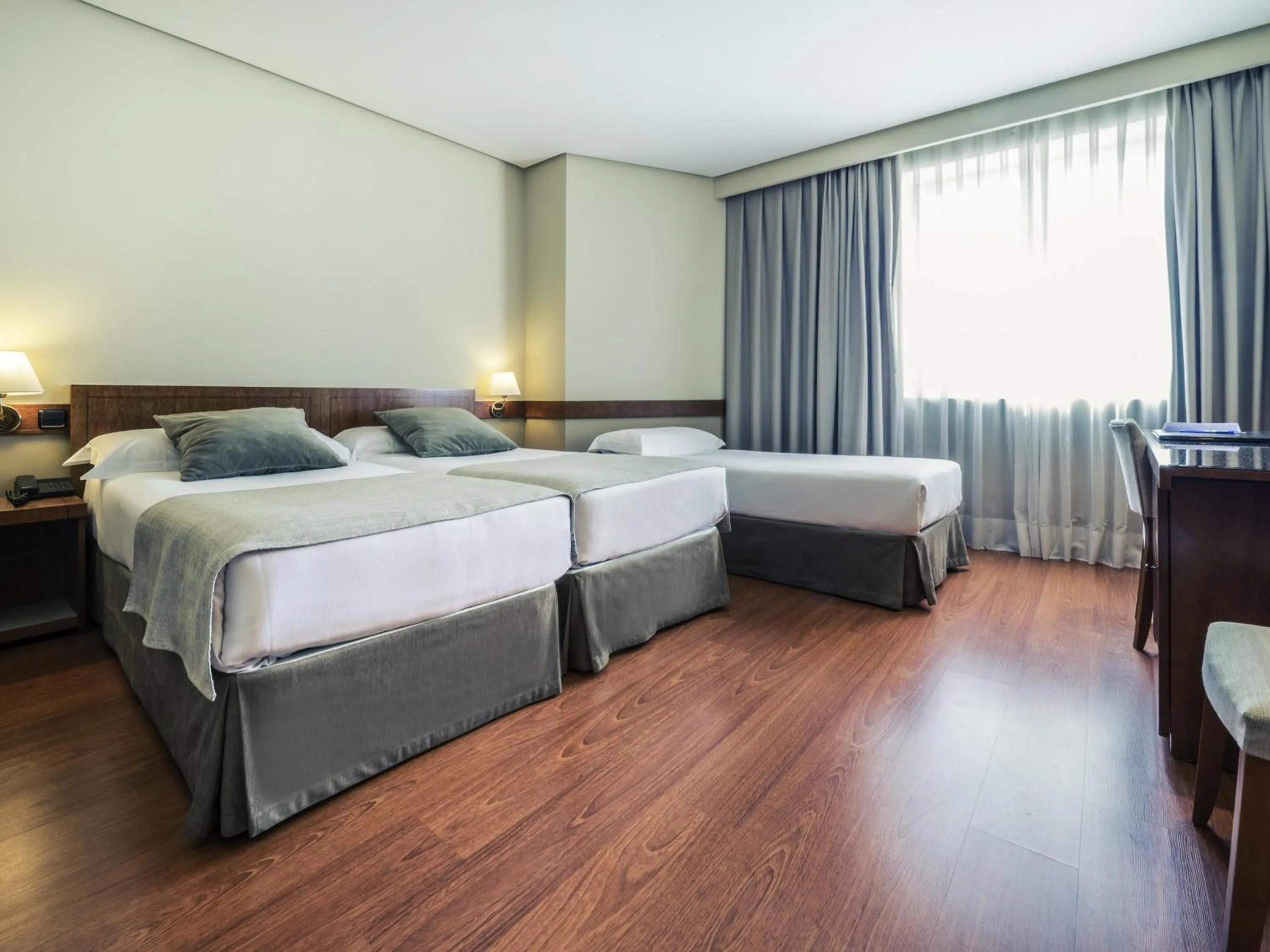 Bedroom in Hotel Carlton Rioja