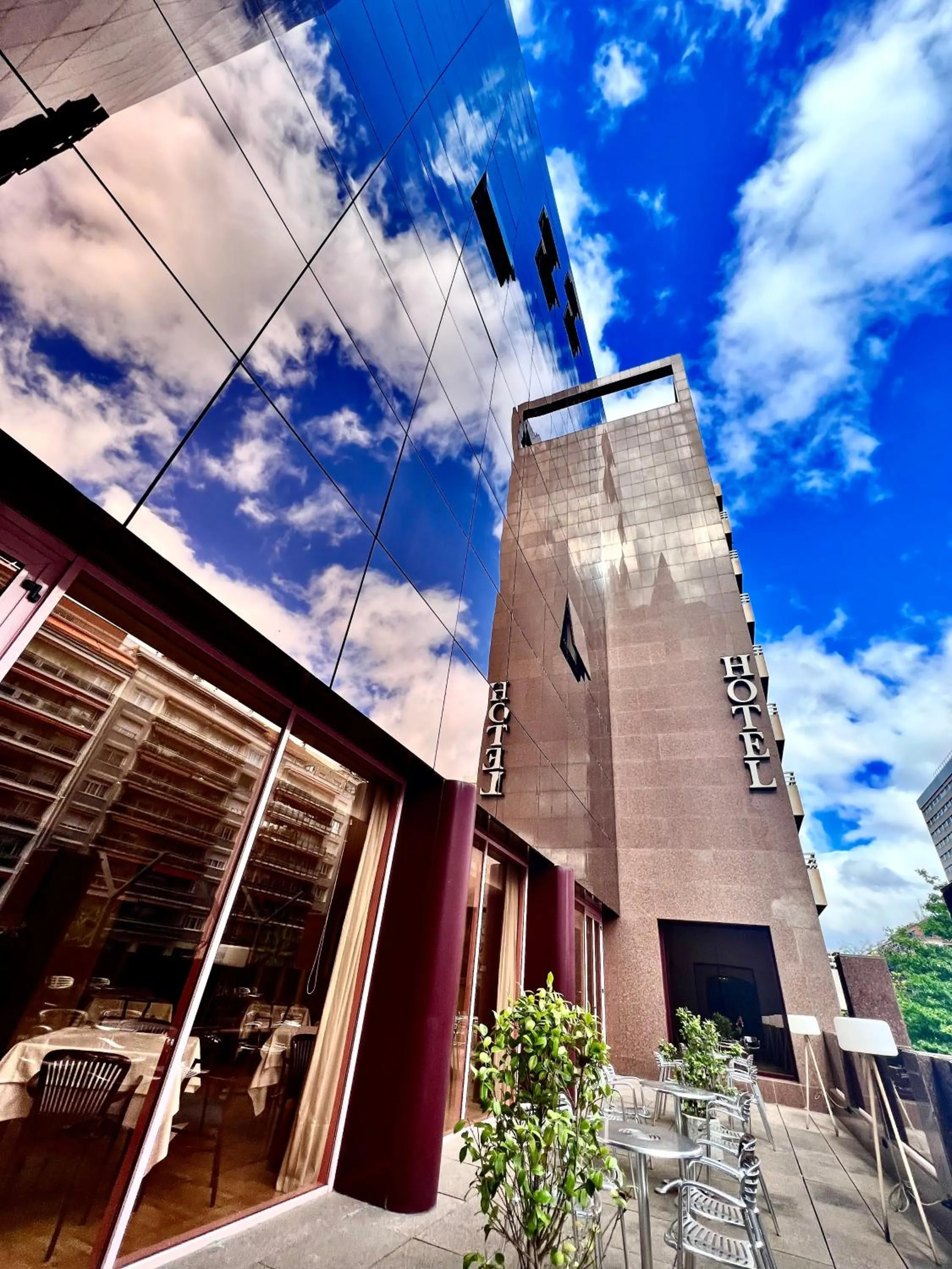 Balcony/Terrace in Hotel Carlton Rioja
