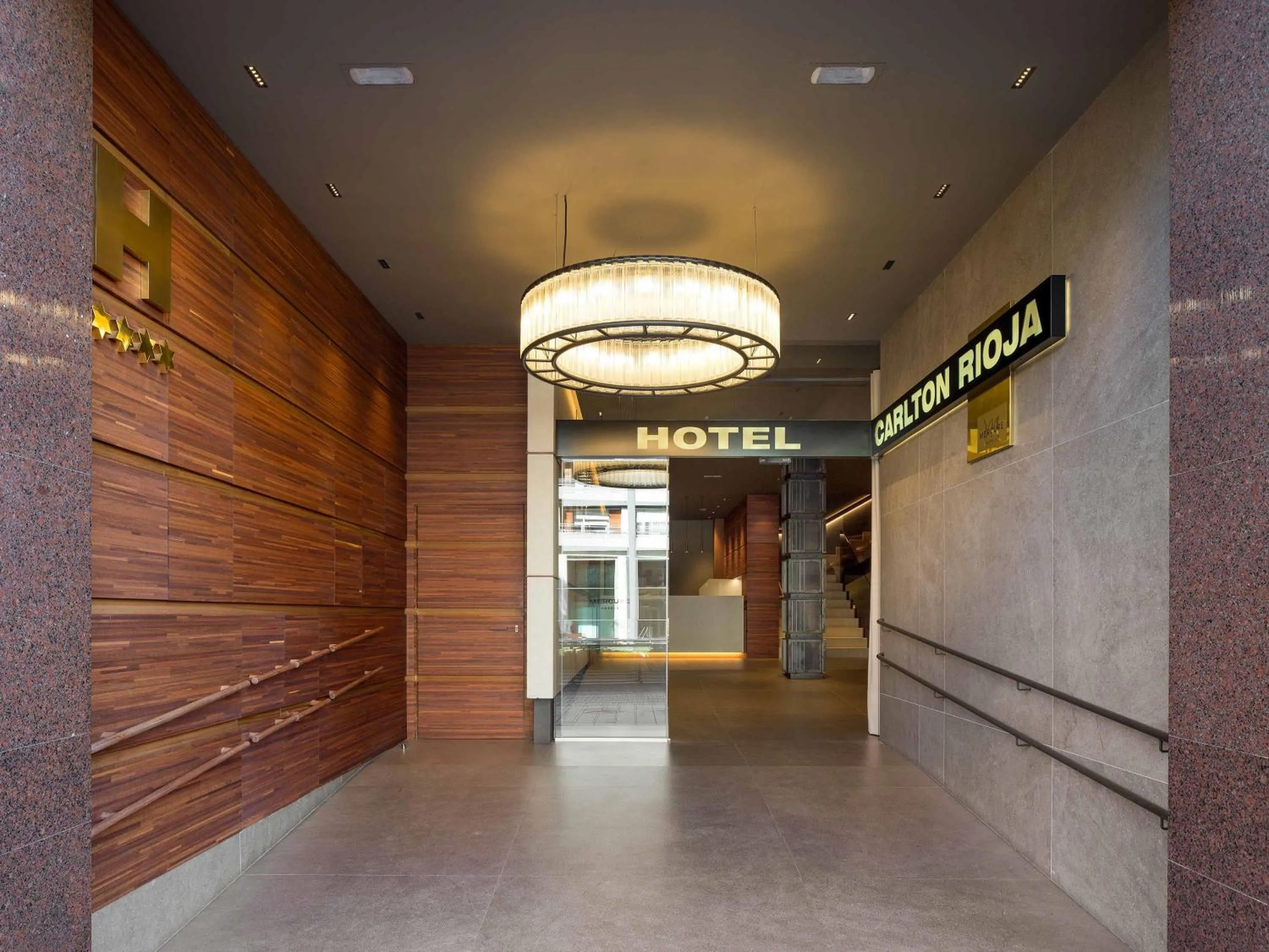 Property building in Hotel Carlton Rioja