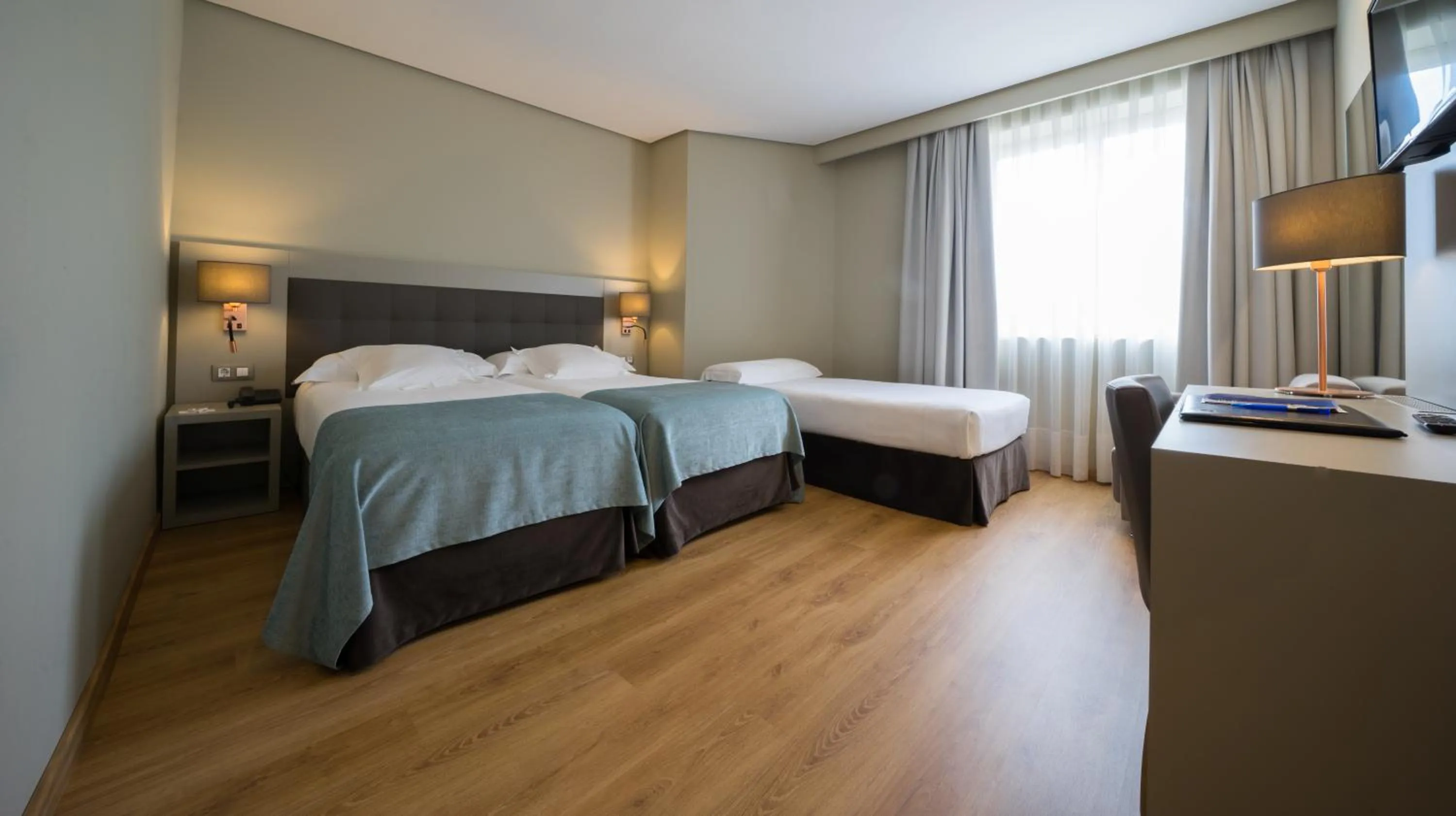 Bedroom in Hotel Carlton Rioja