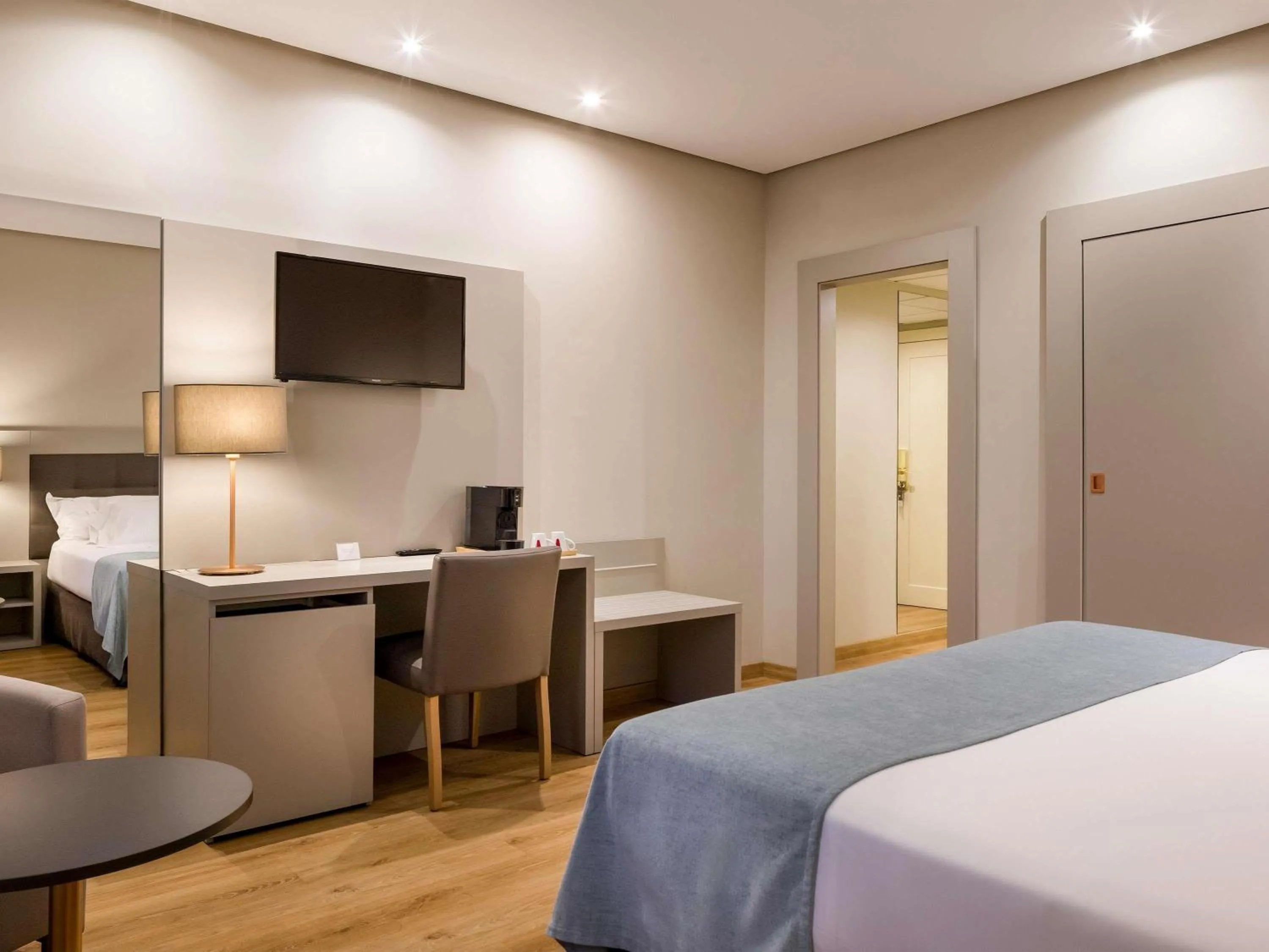 Bedroom in Hotel Carlton Rioja