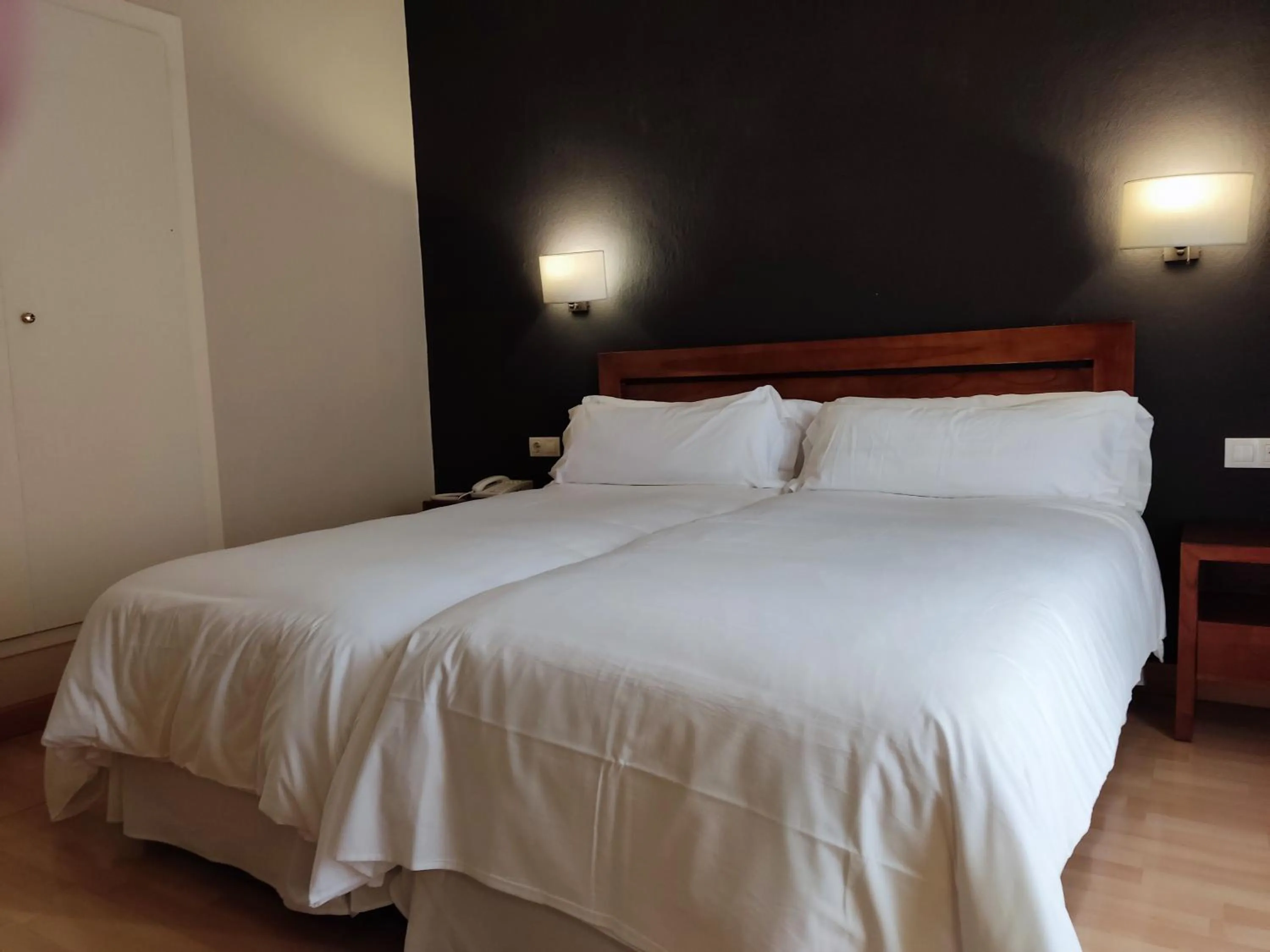 Bed in Puerta De España