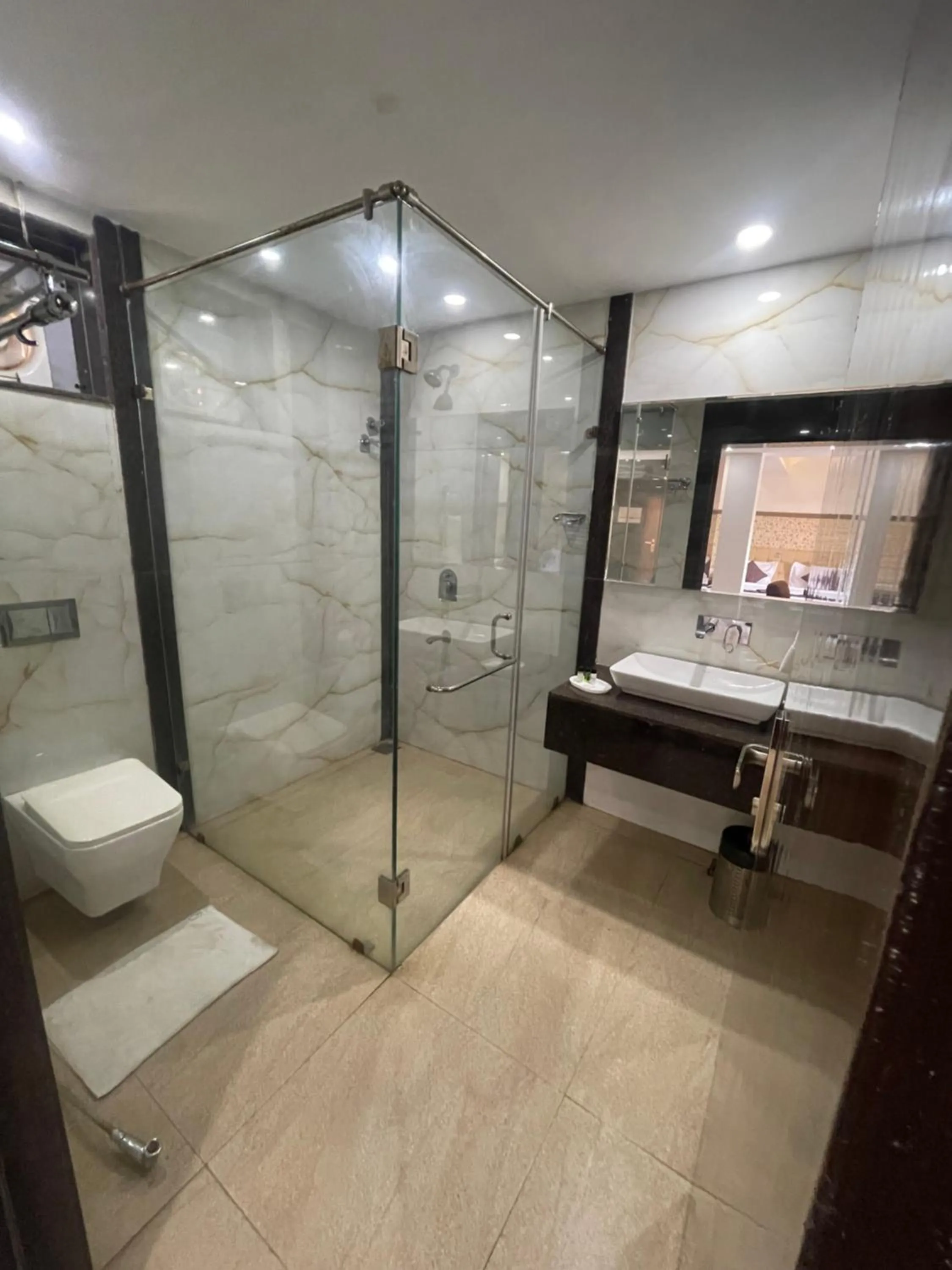 Bathroom in Hotel Goa Continental - Baga