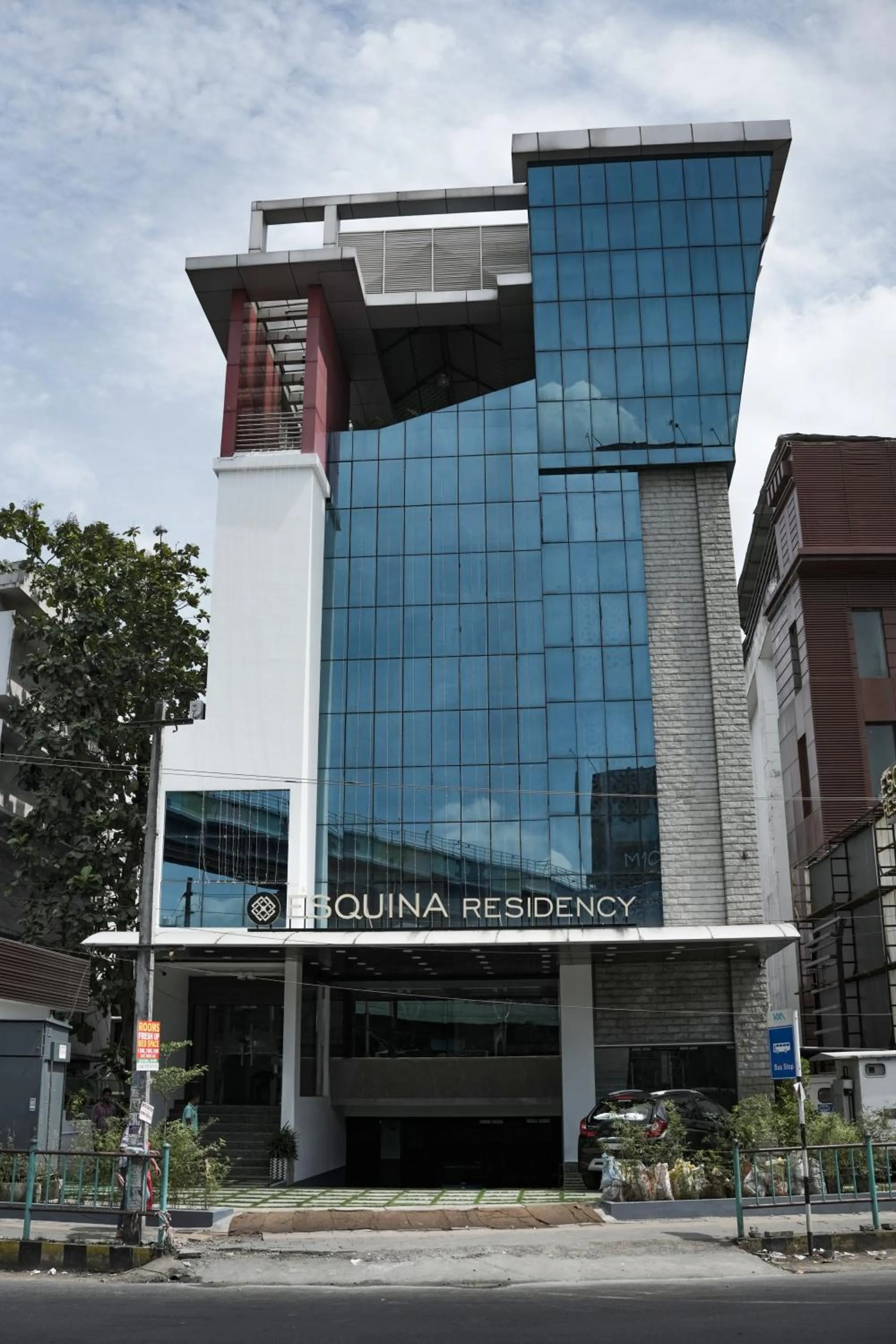 Property building in ESQUINA RESIDENCY