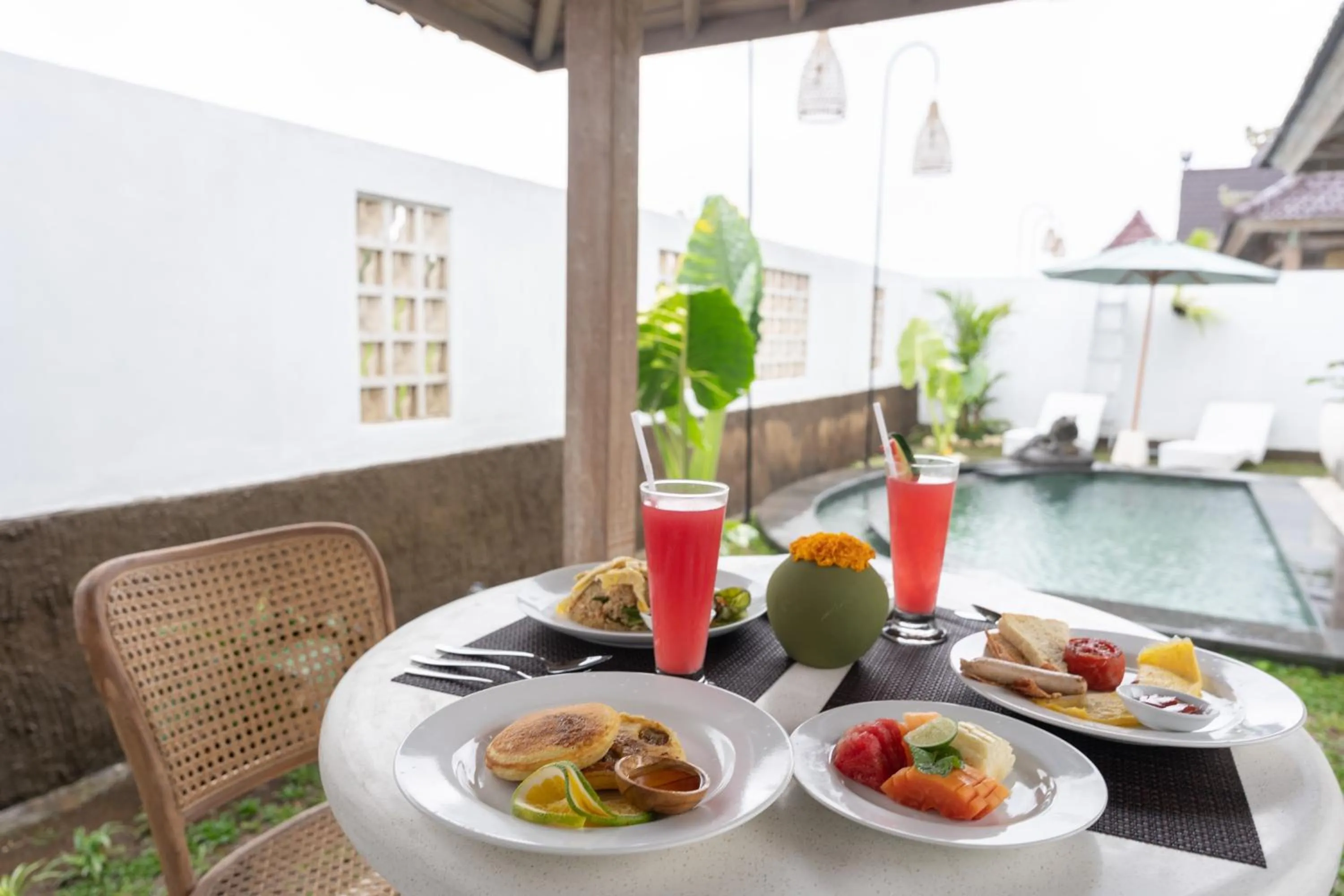 Food and drinks in Amaya Sebatu Villa