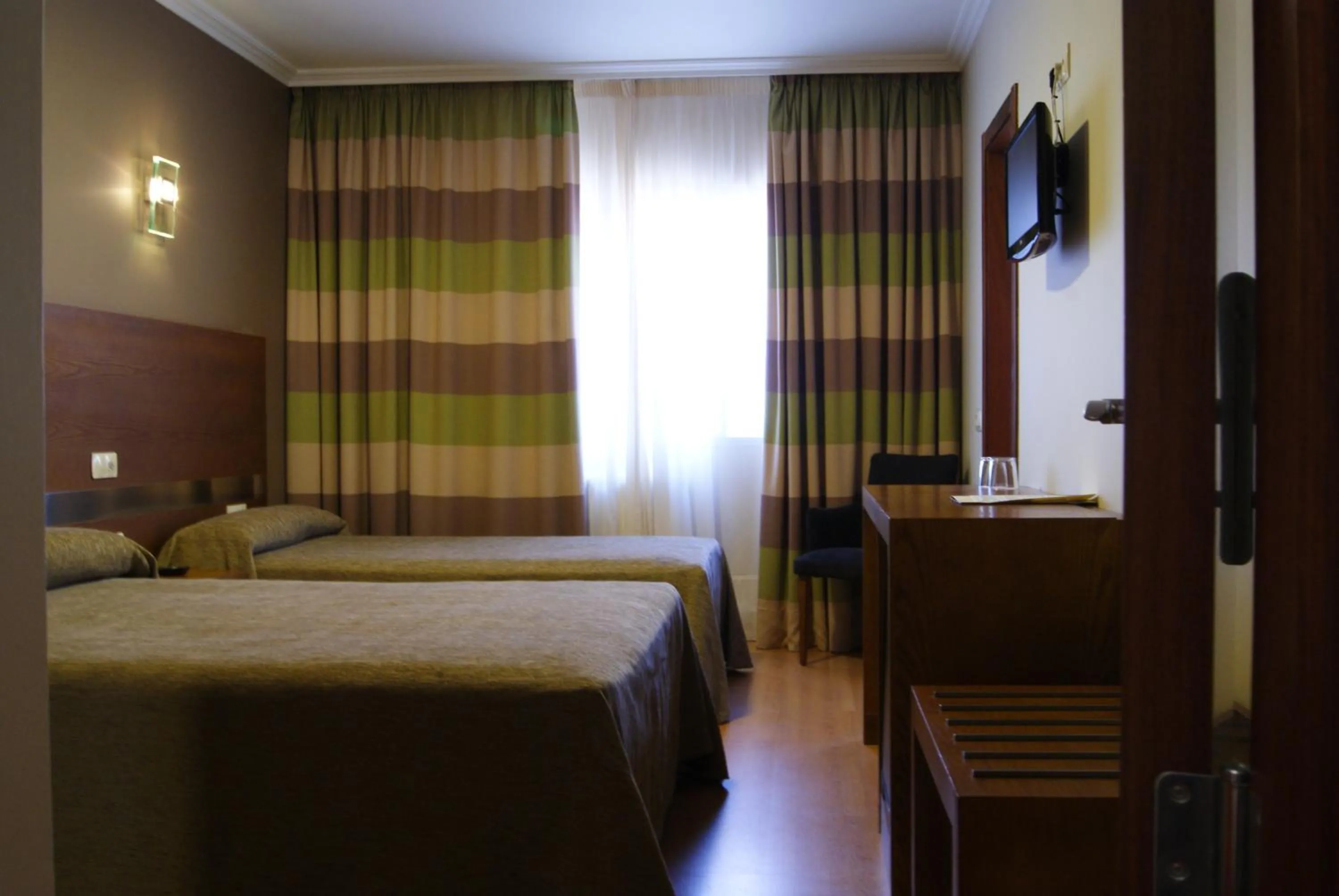 Photo of the whole room, Bed in Hotel Puente de La Toja