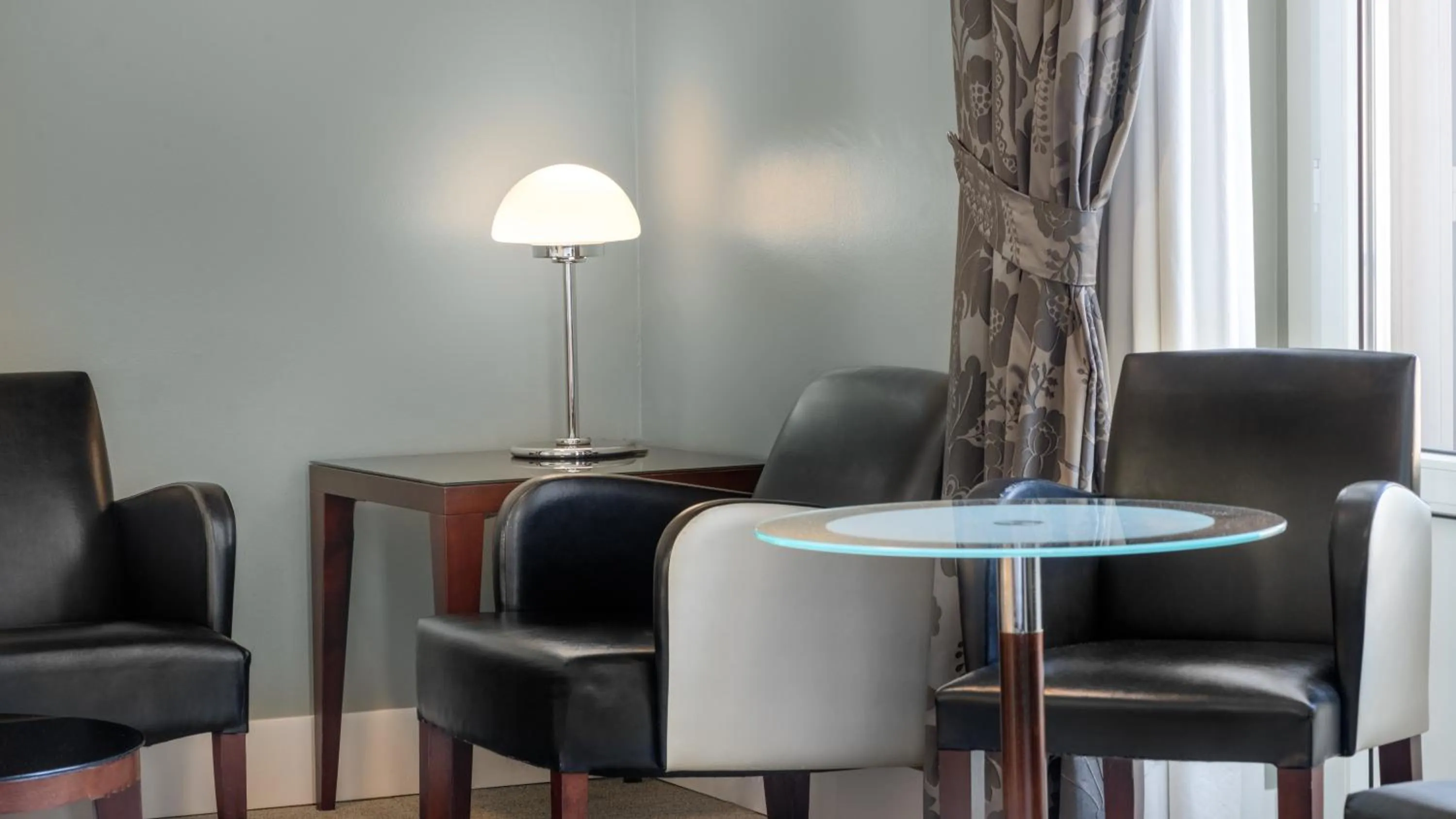 Seating area in Hotel Larios Málaga