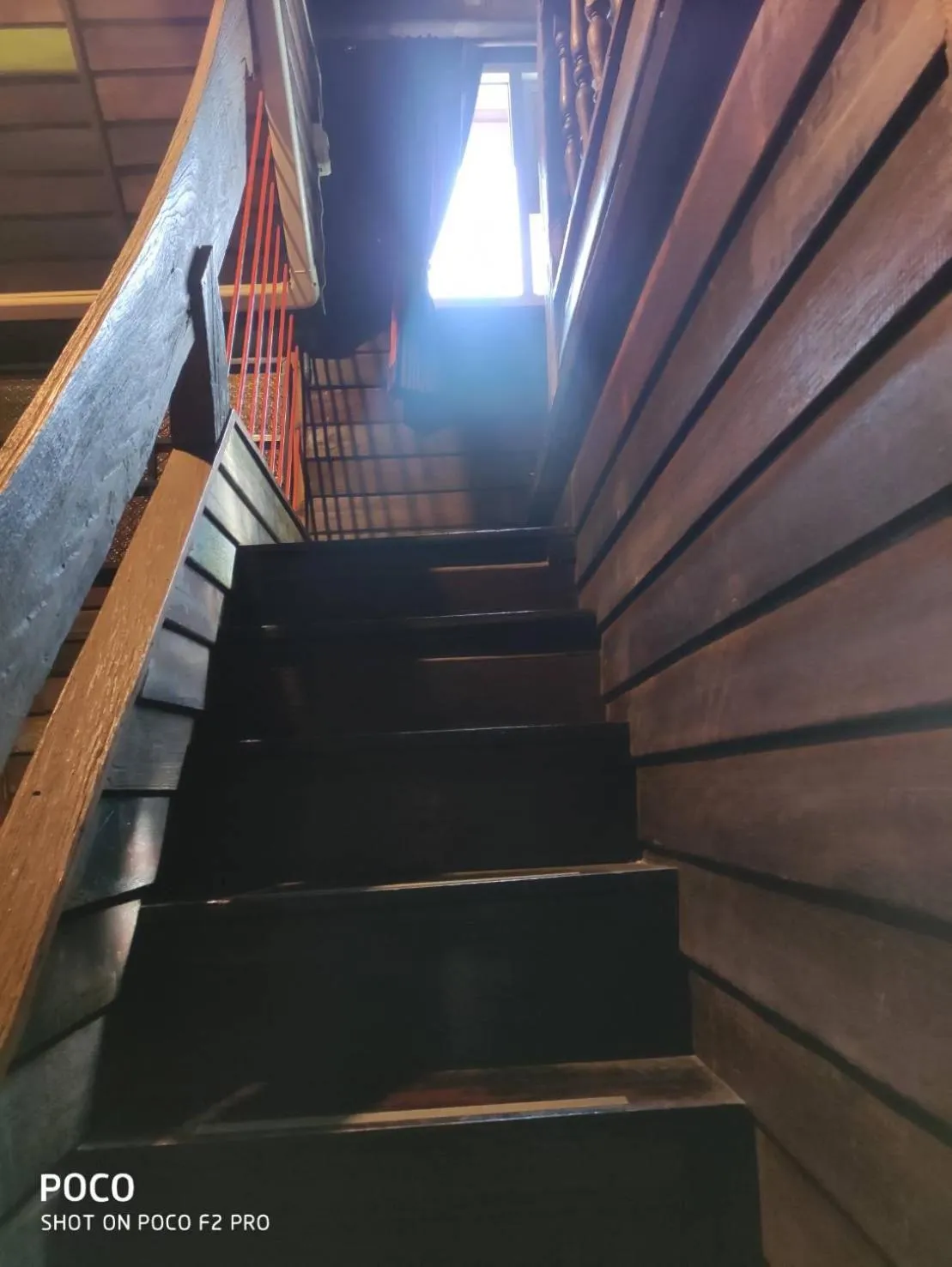 Photo of the whole room in tamarind guesthouse