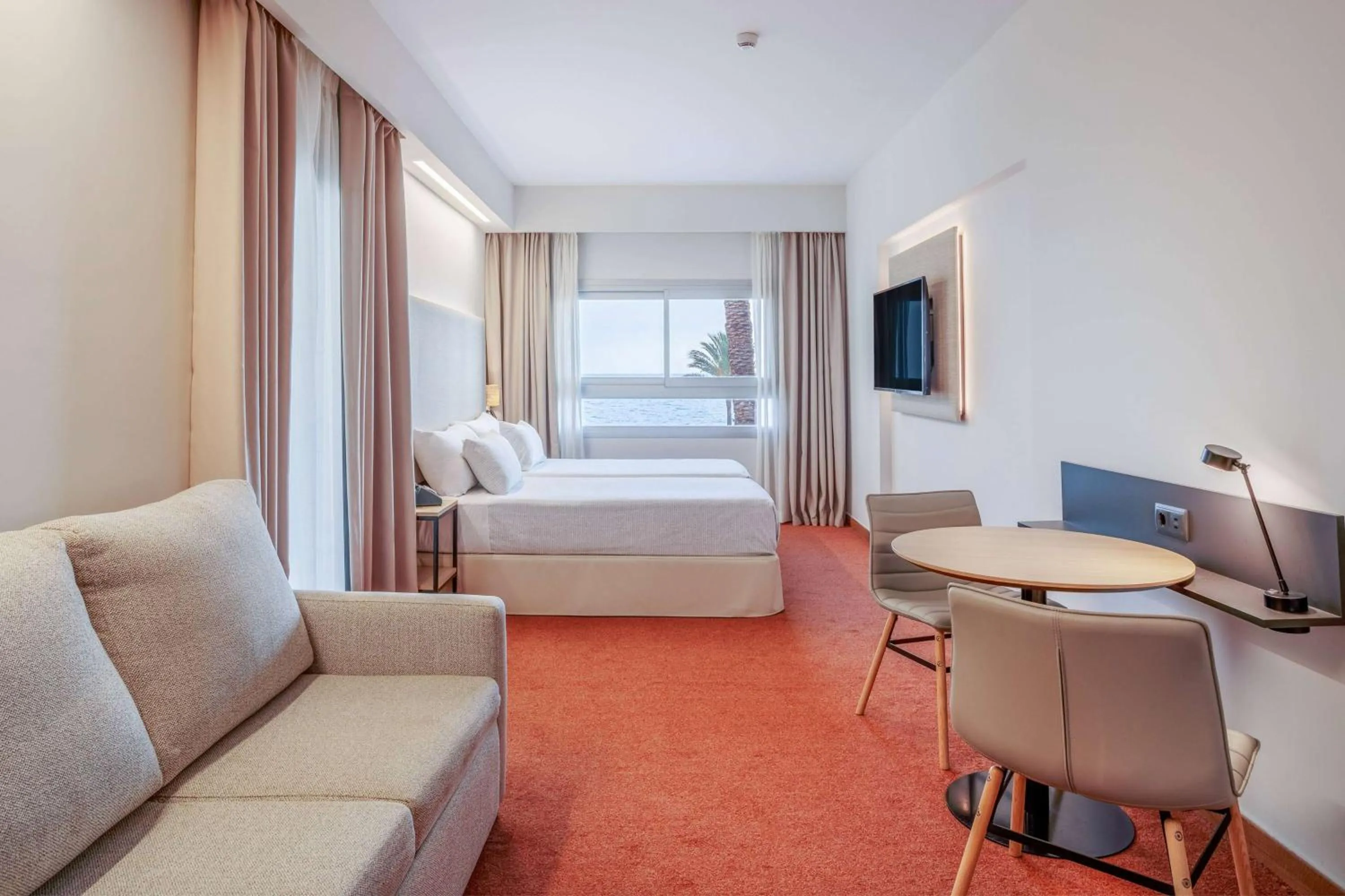 Bedroom, Bed in INNSiDE by Meliá Costablanca - Adults recommended