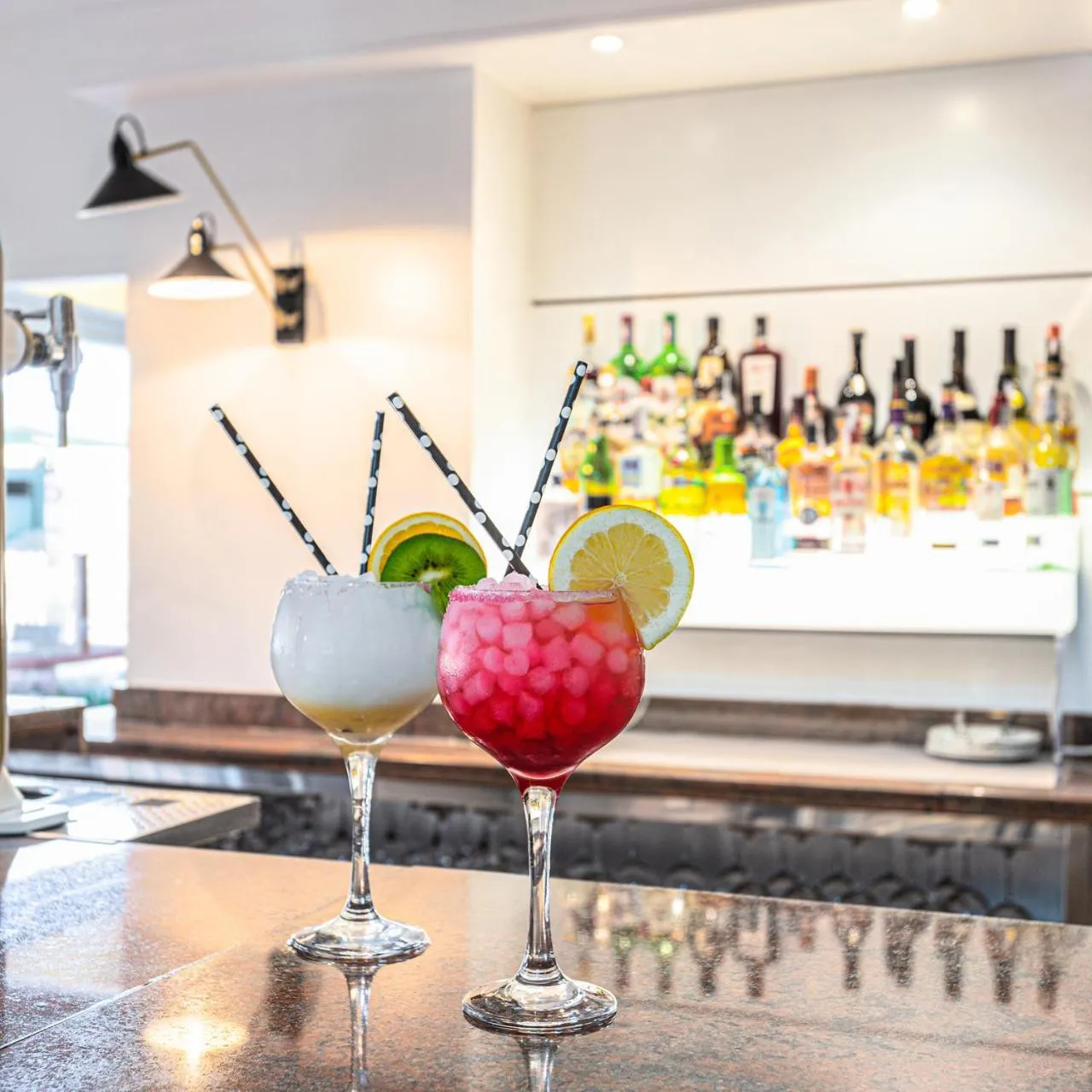 Lounge or bar in Hotel Apartamentos Pyr Fuengirola