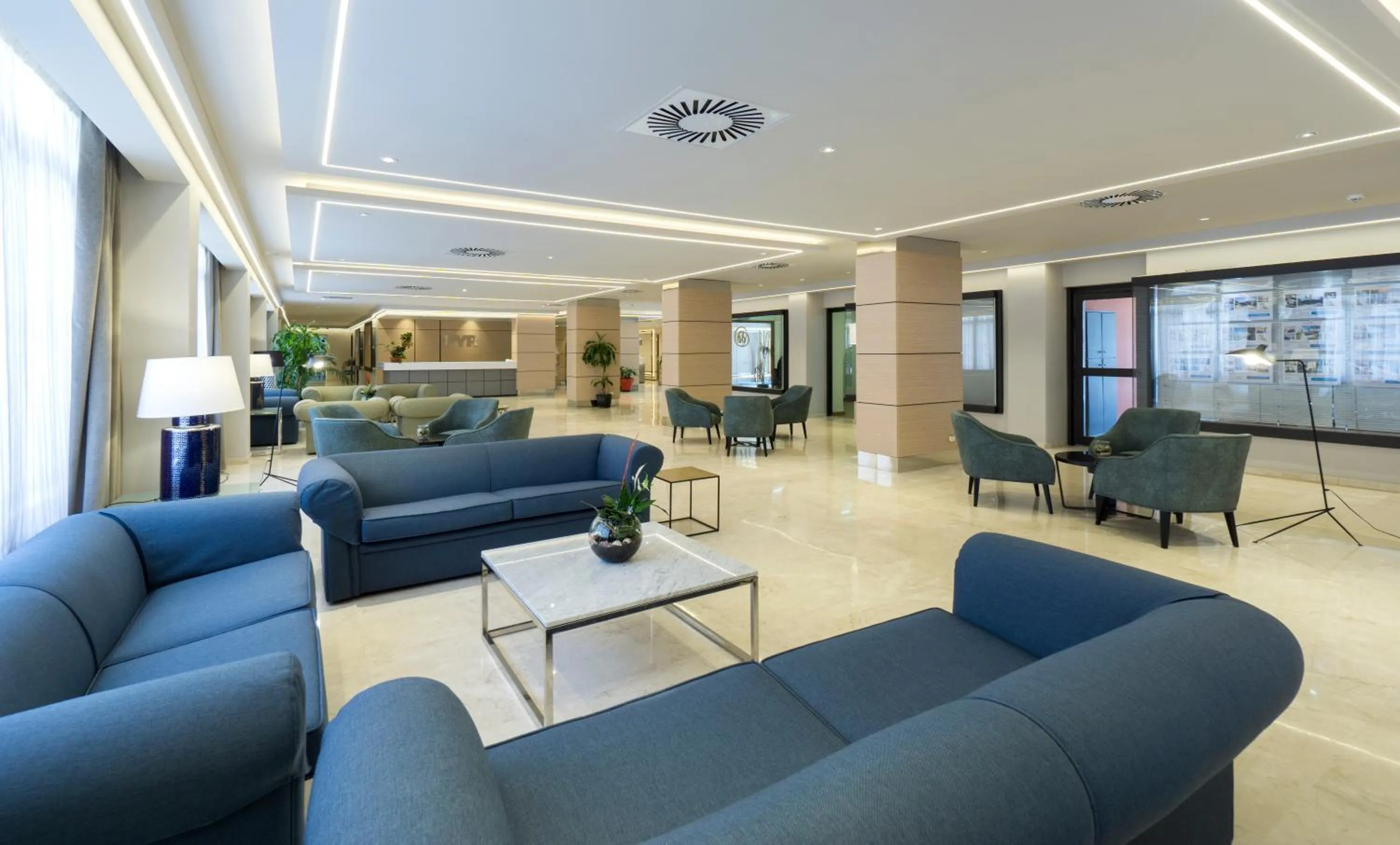 Lounge or bar in Hotel Apartamentos Pyr Fuengirola