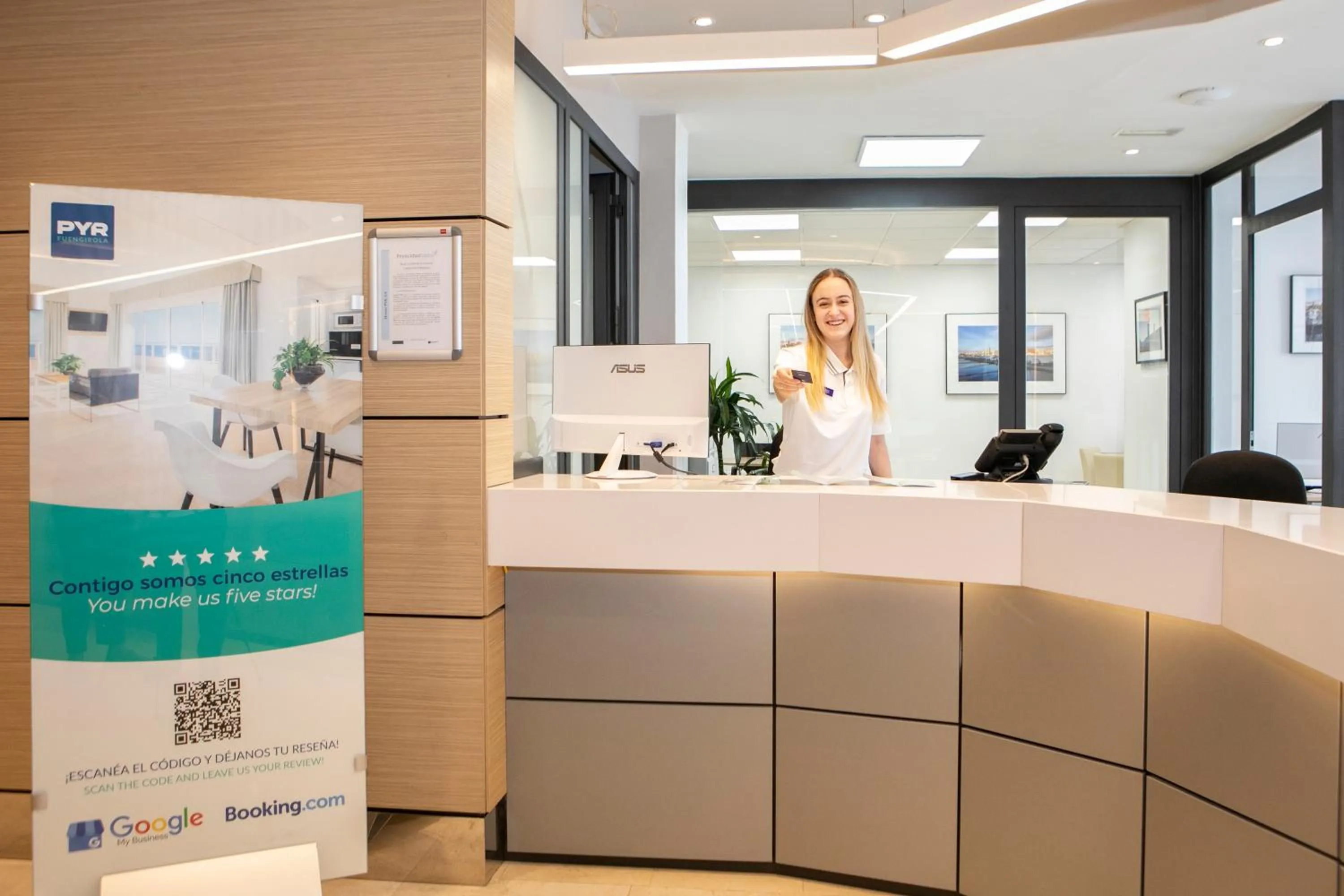 Lobby or reception in Hotel Apartamentos Pyr Fuengirola