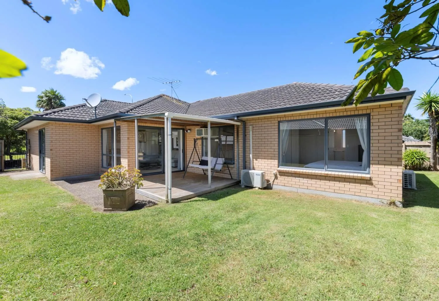 Property building in Botany Palms Motel