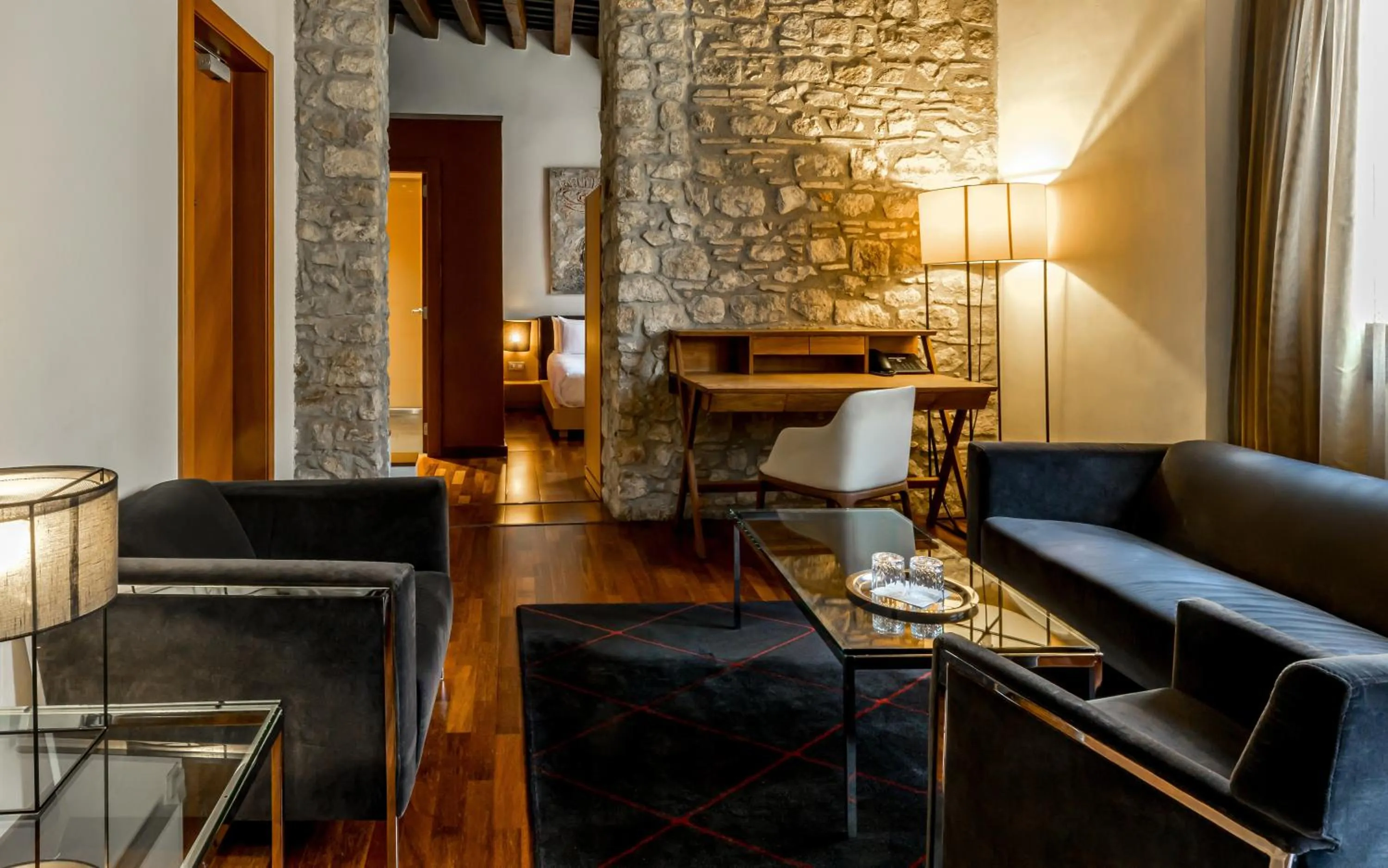 Seating area in Mercer House Bòria BCN