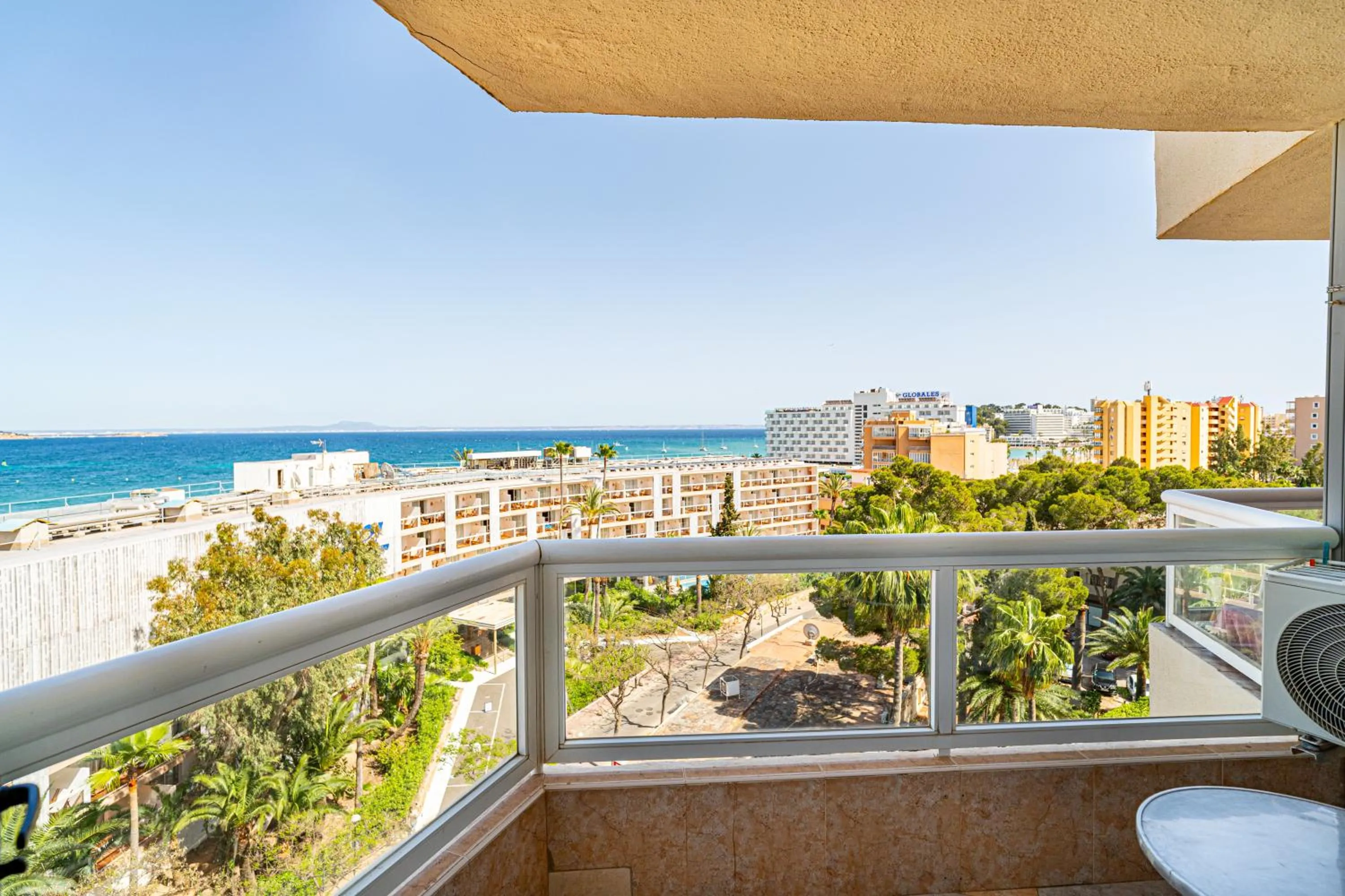 Balcony/Terrace in Las Palomas Apartments Econotels