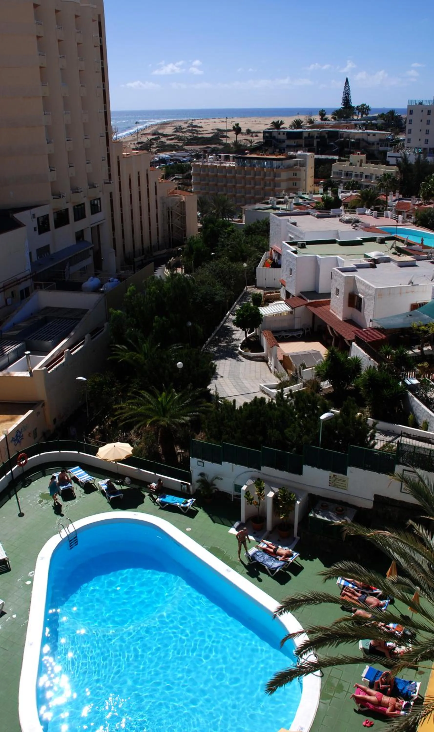 Photo of the whole room in Apartamentos Las Dunas