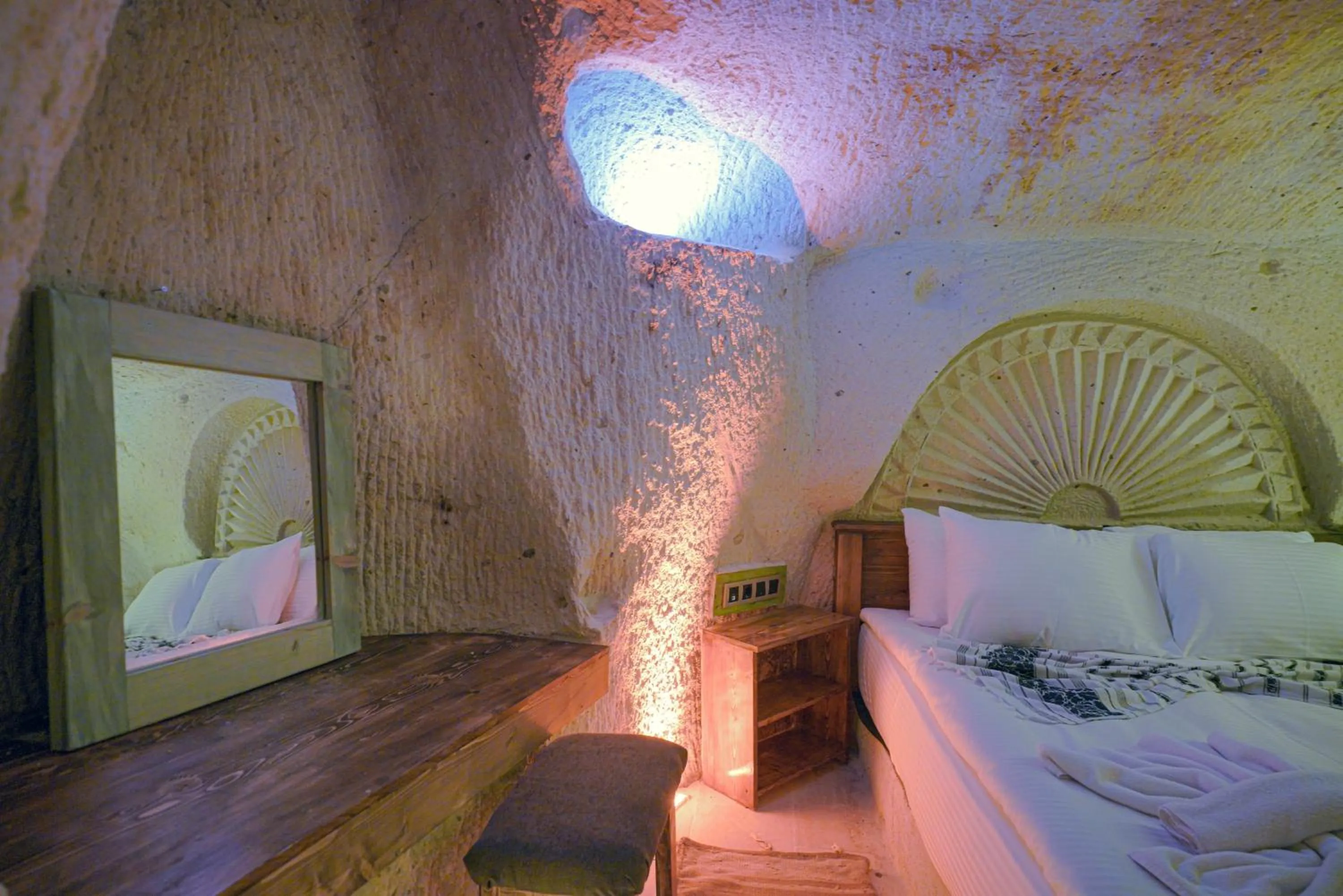 Bed in Babili Cappadocia Cave