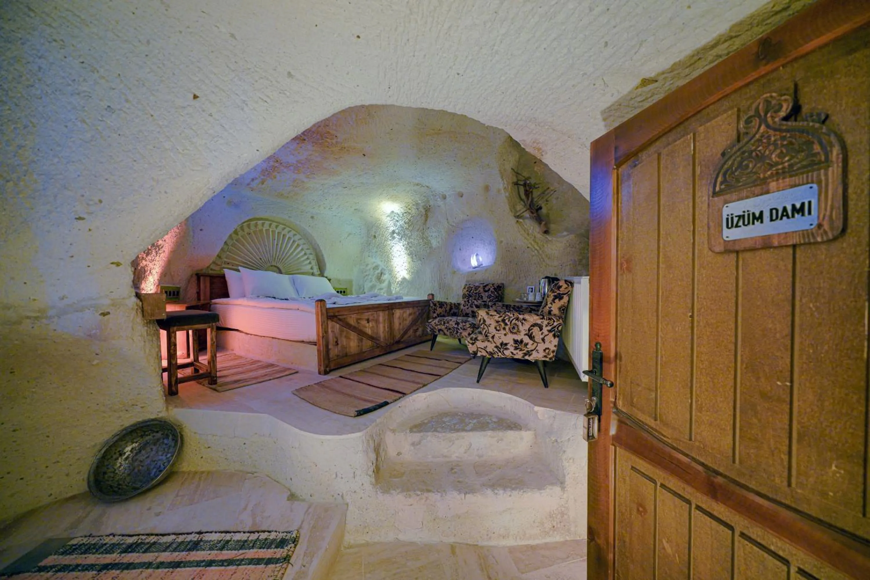 Living room, Bed in Babili Cappadocia Cave
