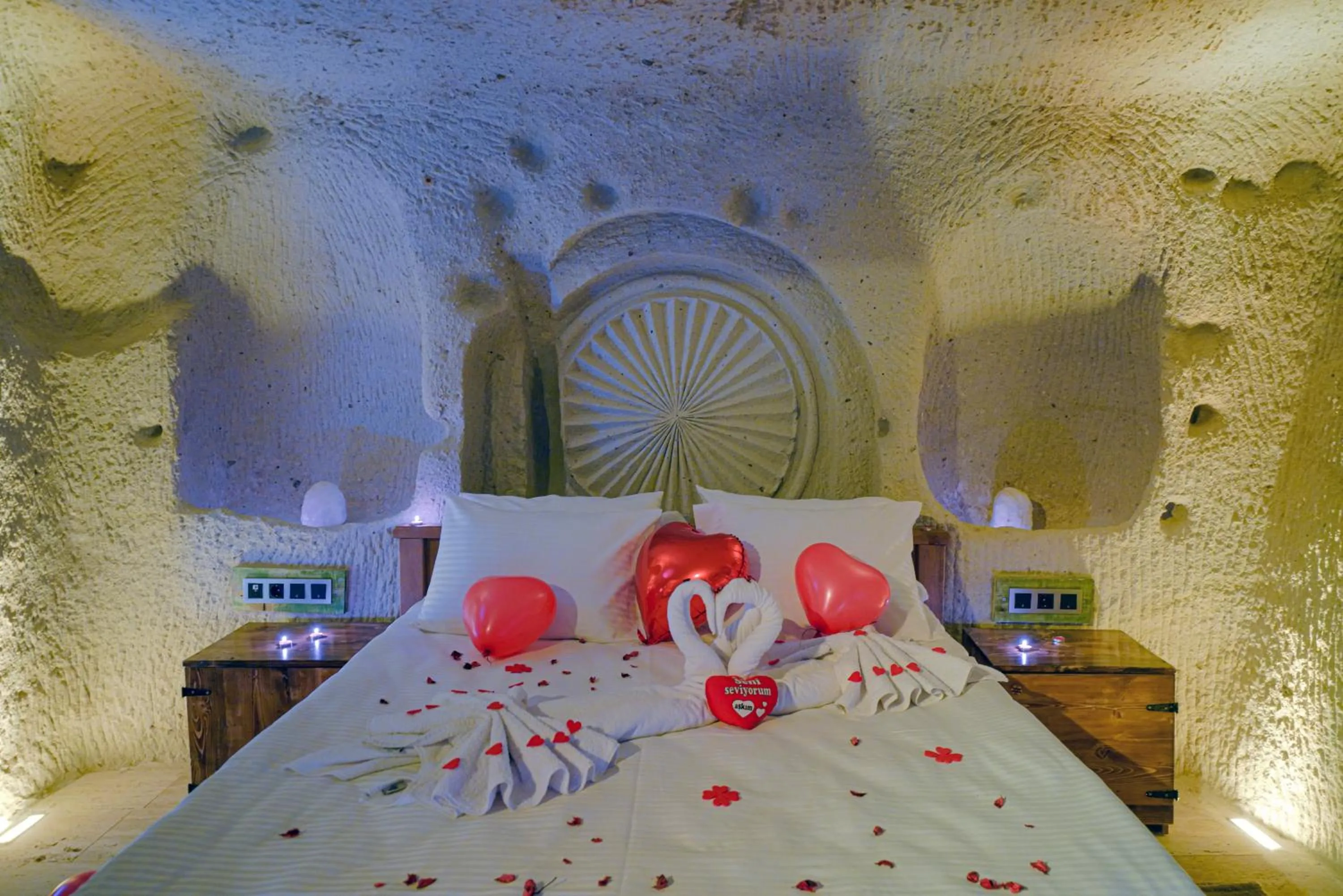 Bedroom, Bed in Babili Cappadocia Cave