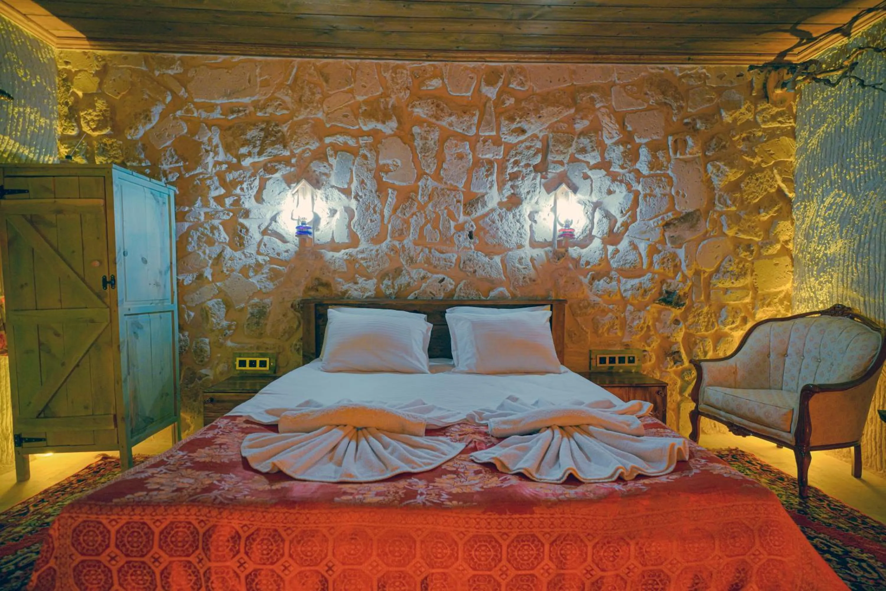 Bed in Babili Cappadocia Cave