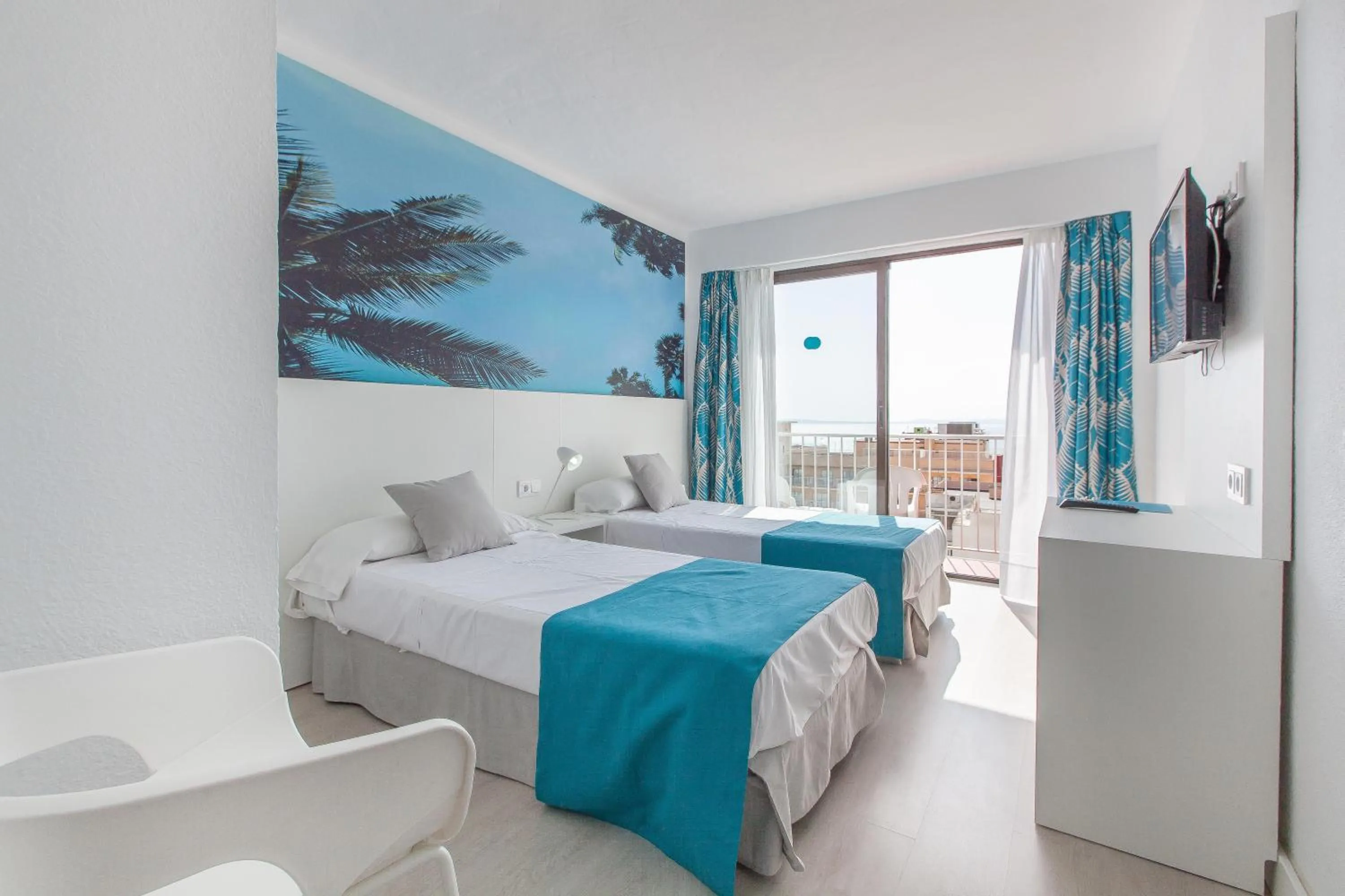 Photo of the whole room, Bed in BLUESEA Arenal Tower Adults Only