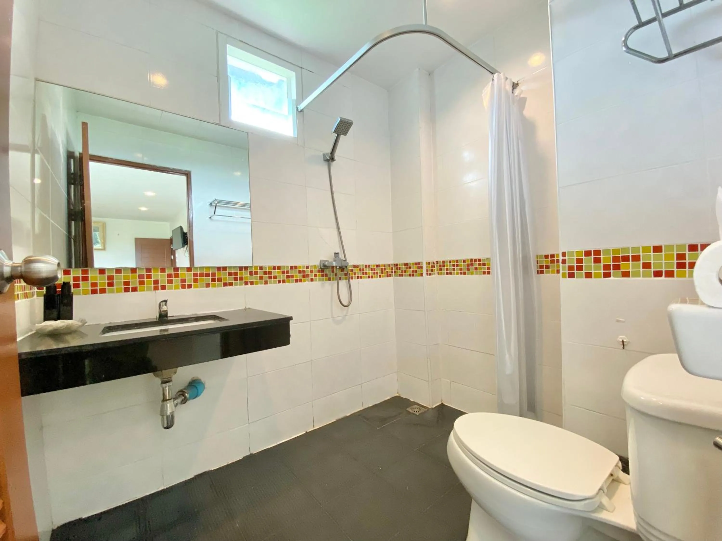 Toilet in Patong Platinum