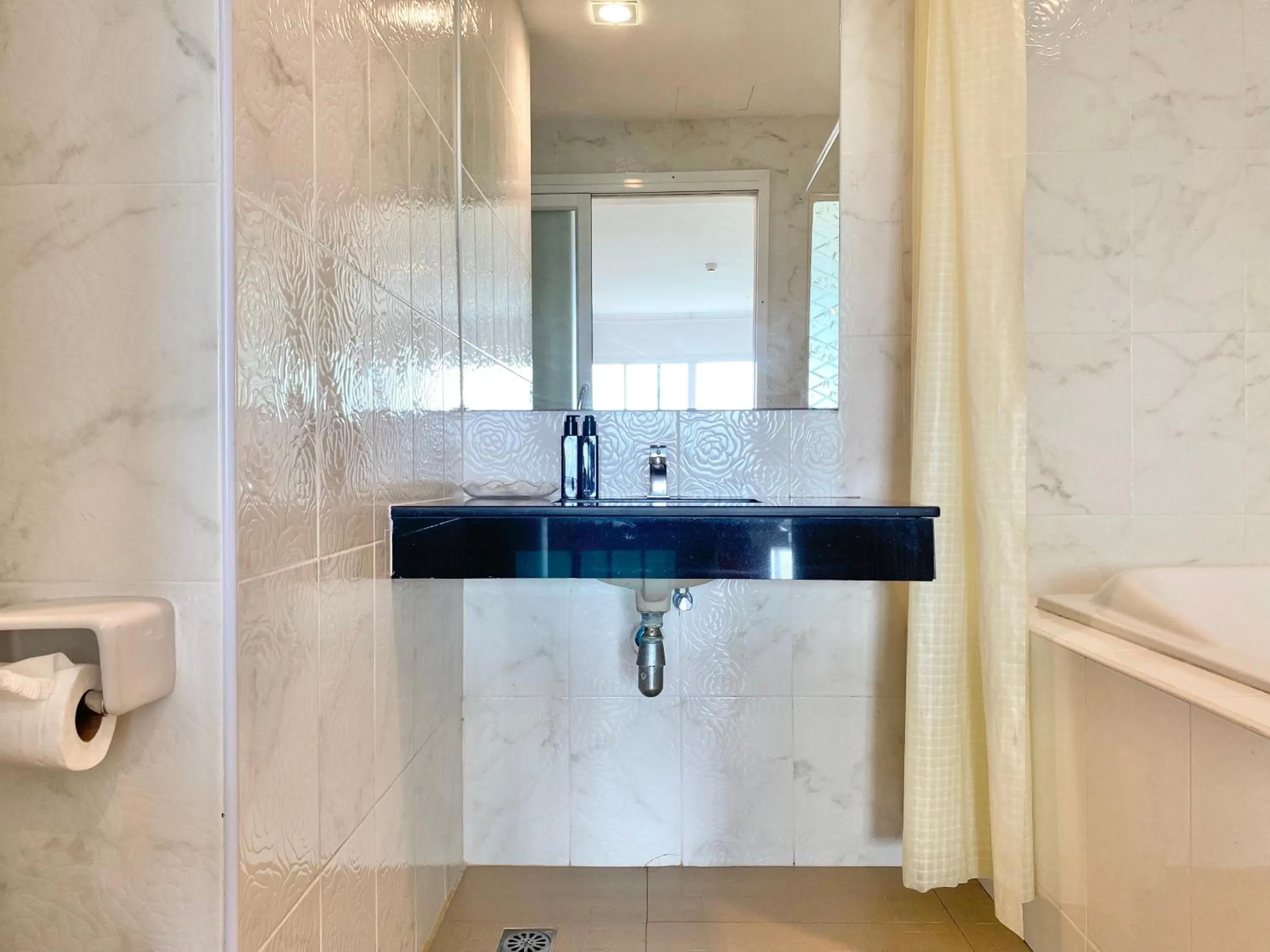 Bathroom in Patong Platinum