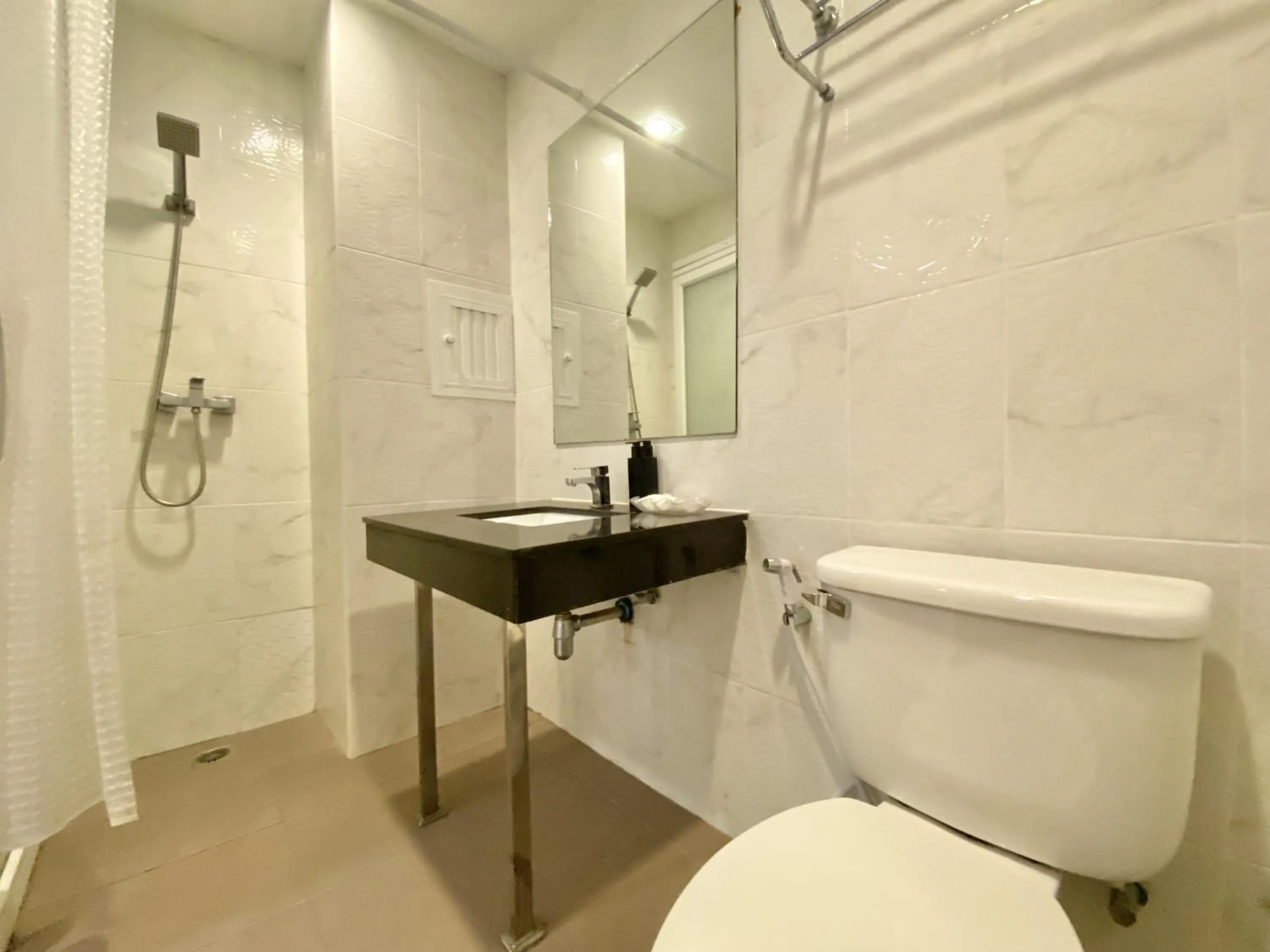 Shower in Patong Platinum
