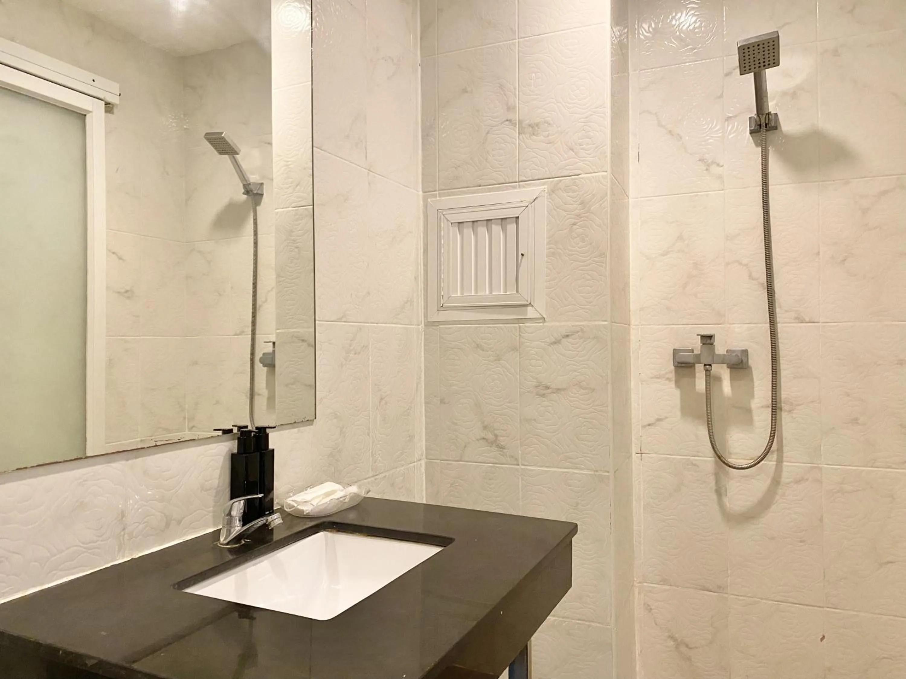 Shower in Patong Platinum