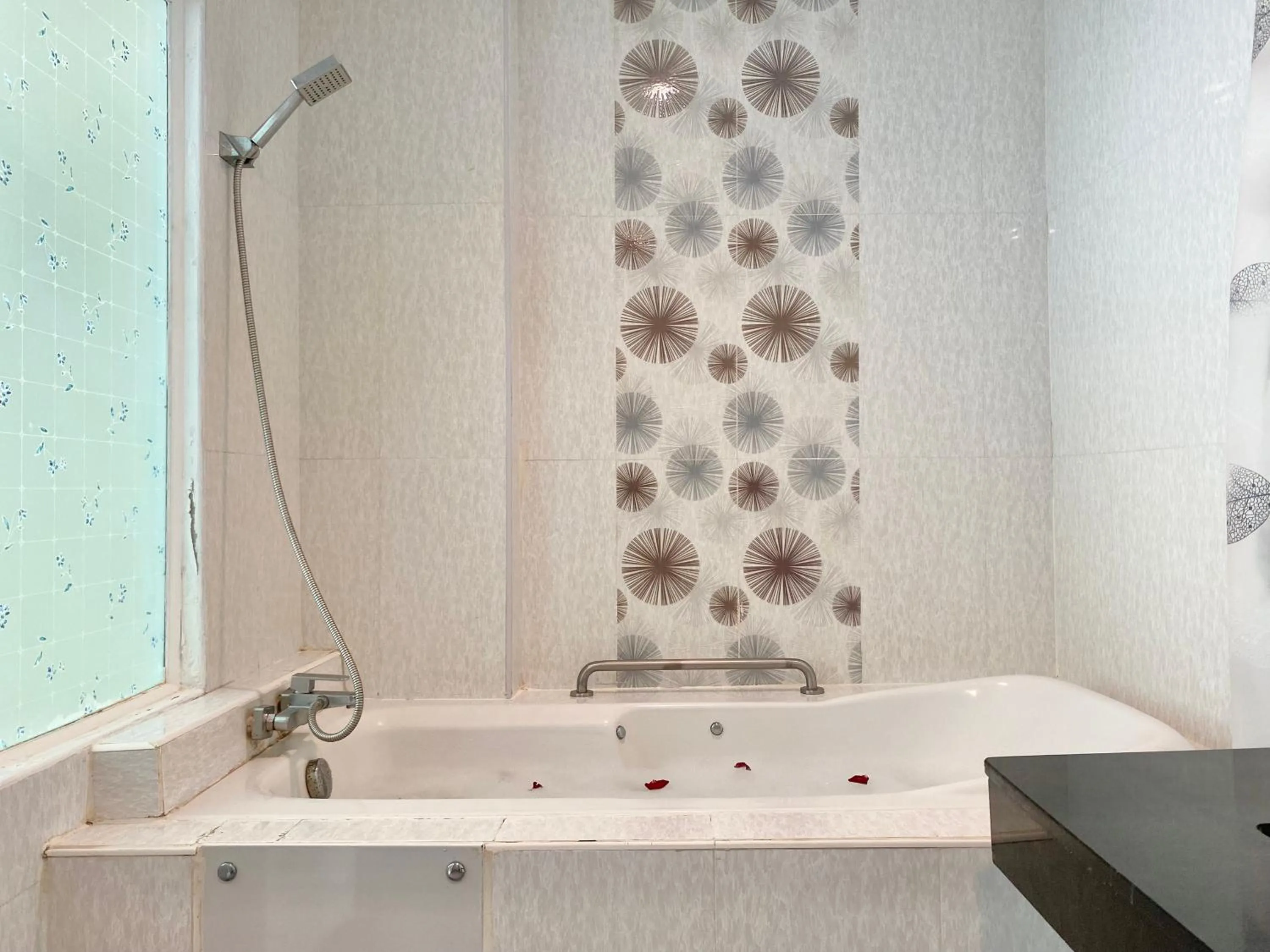 Shower in Patong Platinum