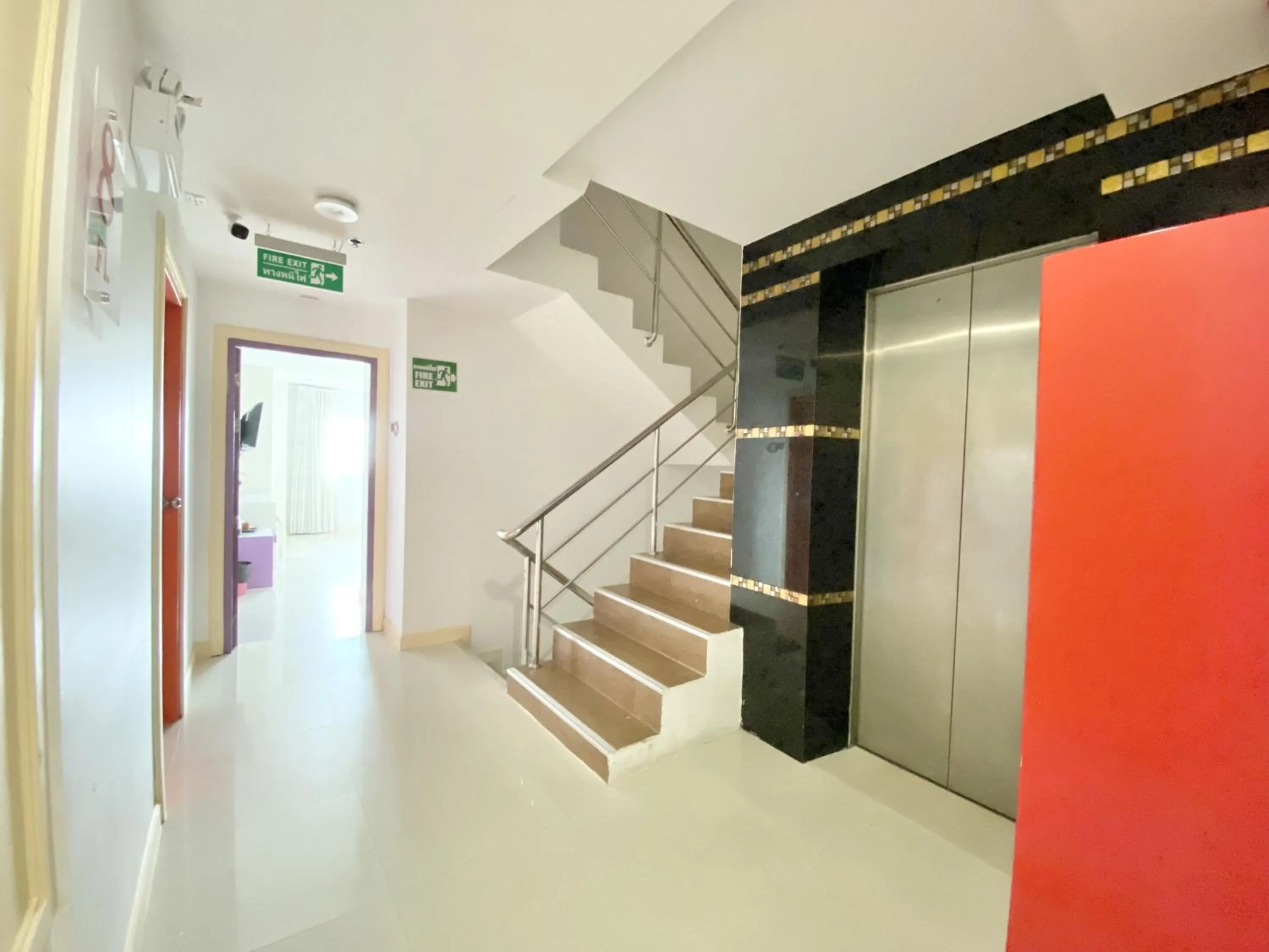 elevator in Patong Platinum