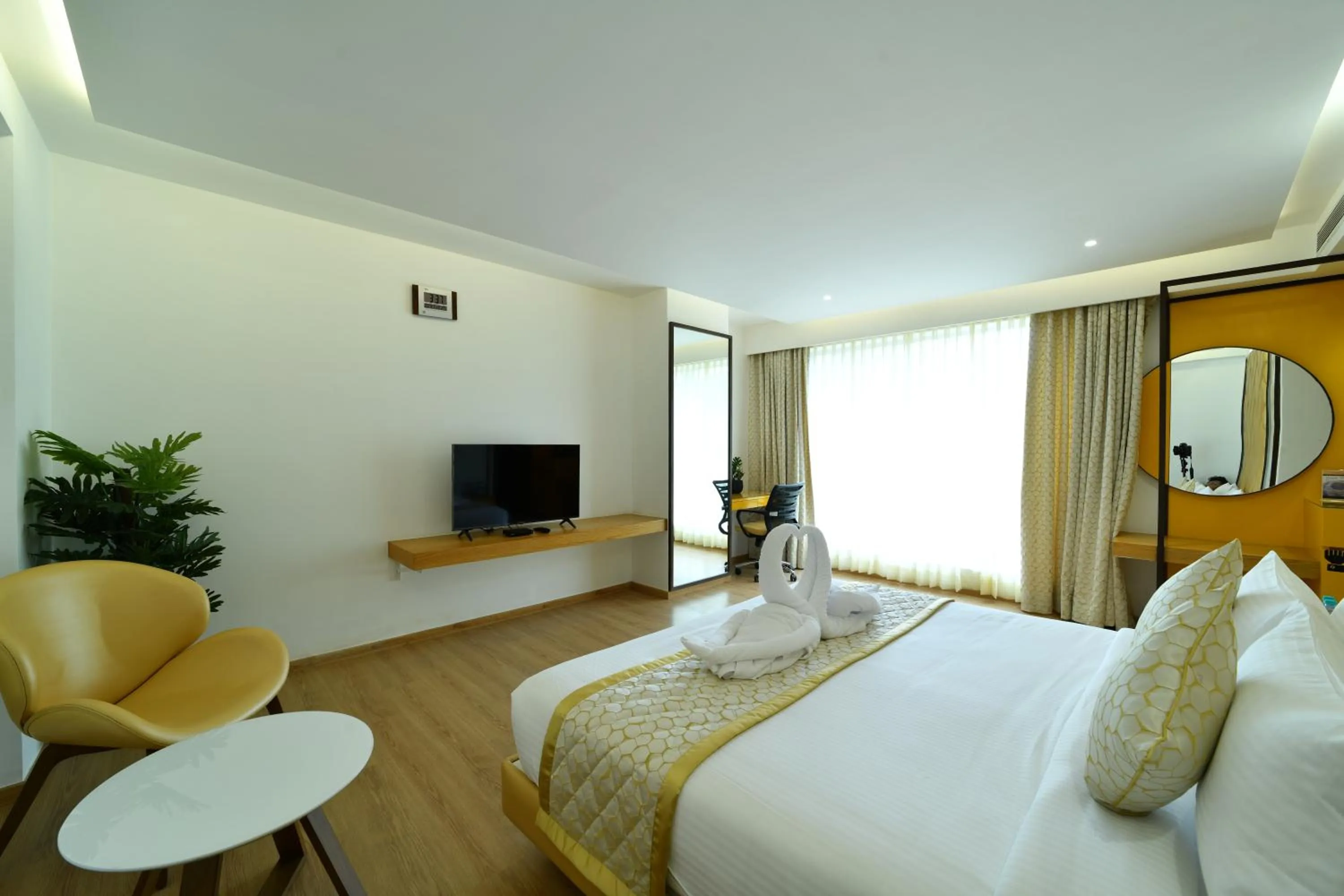 Photo of the whole room, Bed in The President Hotel, kumarapark