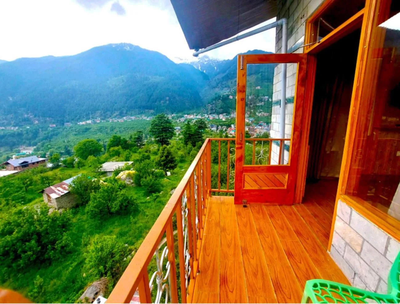 Day in Hotel Marina Heights