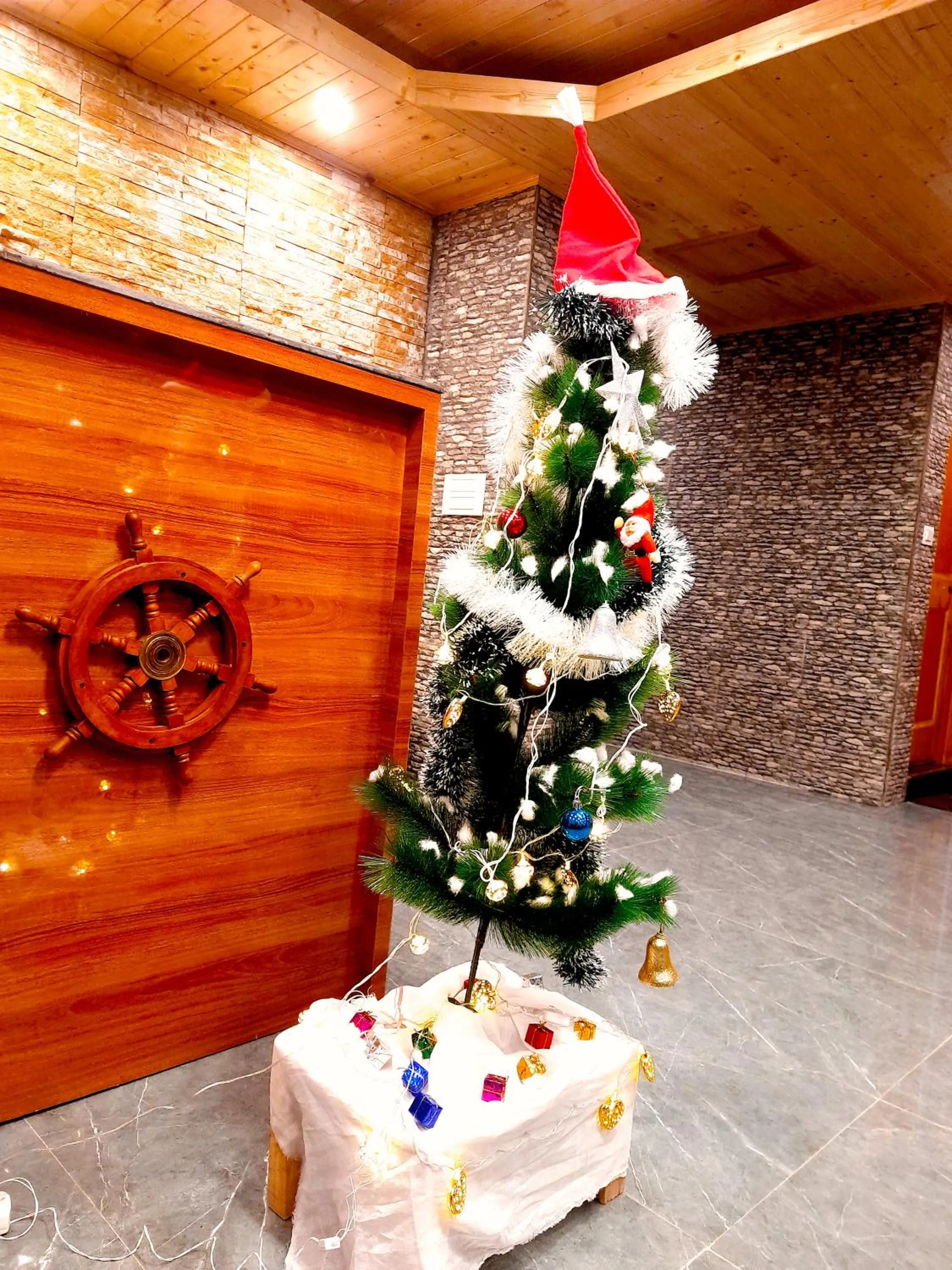 Seating area in Hotel Marina Heights