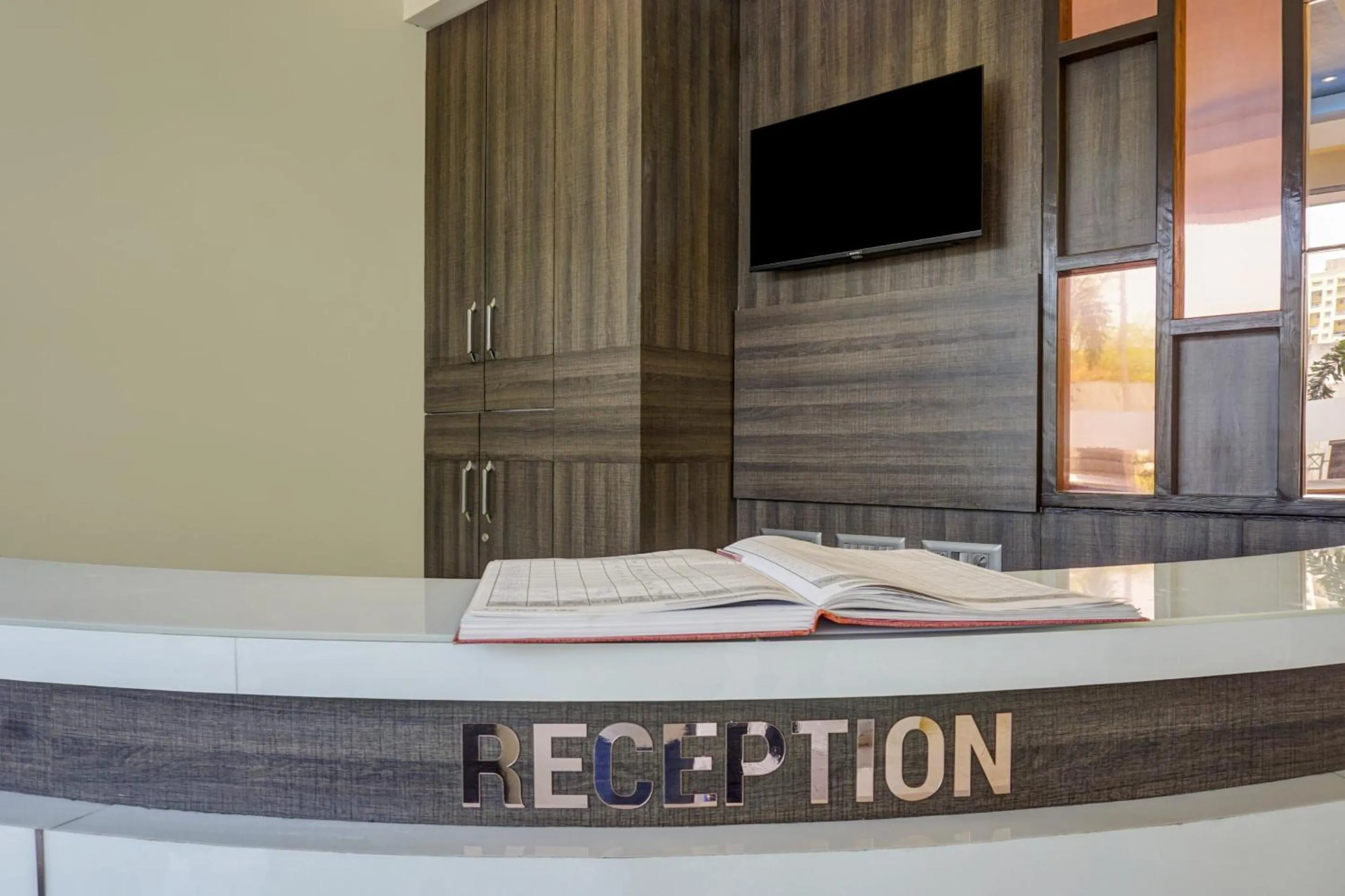 Lobby or reception in Super Townhouse Poona Royal