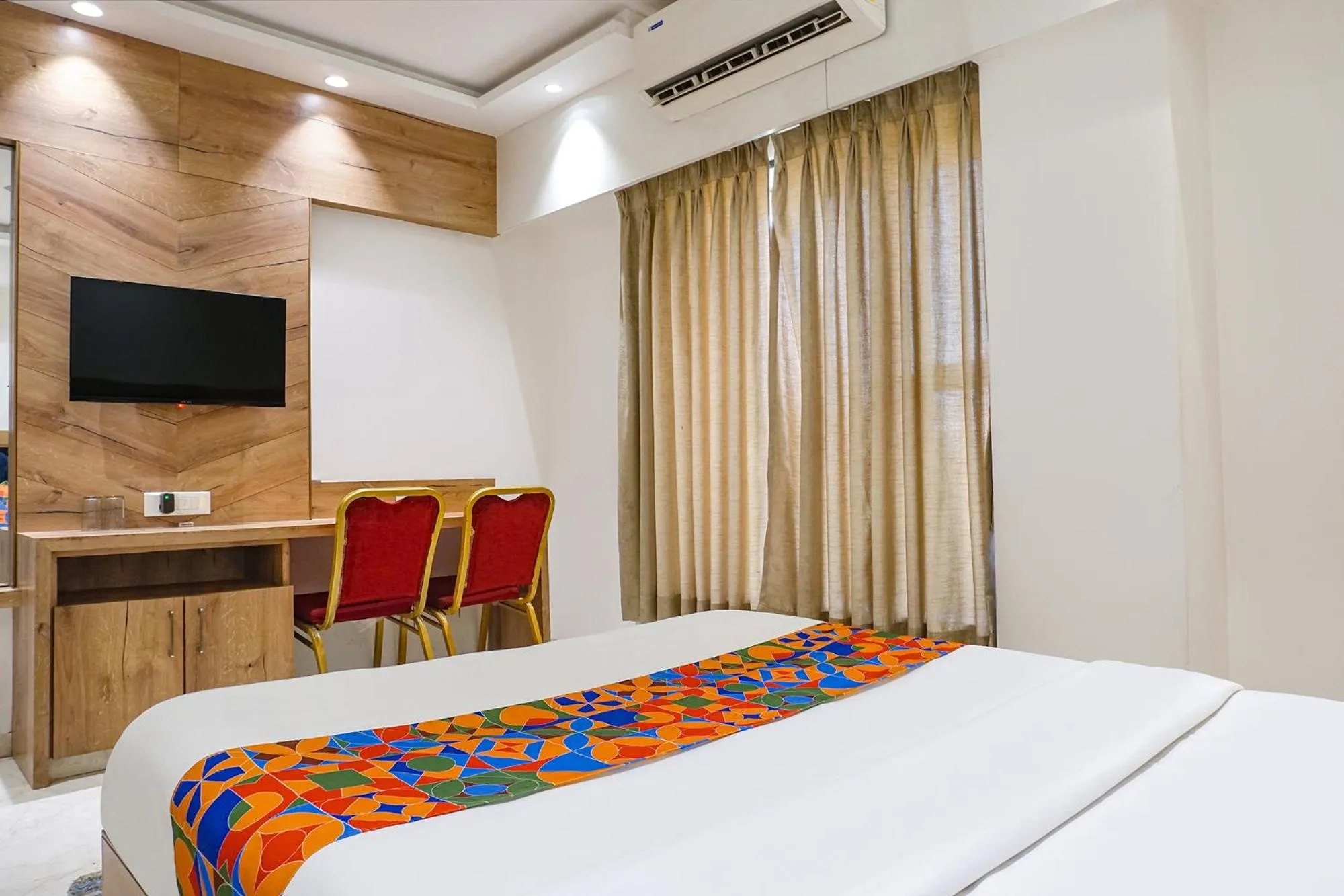 Bed in FabHotel Pancharatna Regency - Nr Medicover Hospital