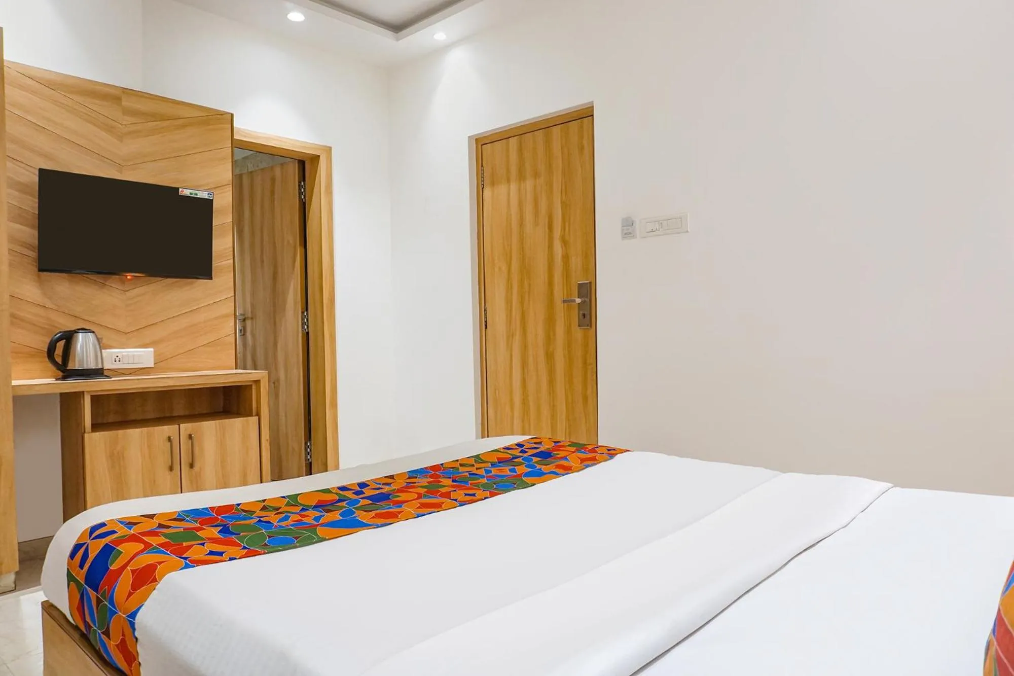 Bed in FabHotel Pancharatna Regency - Nr Medicover Hospital
