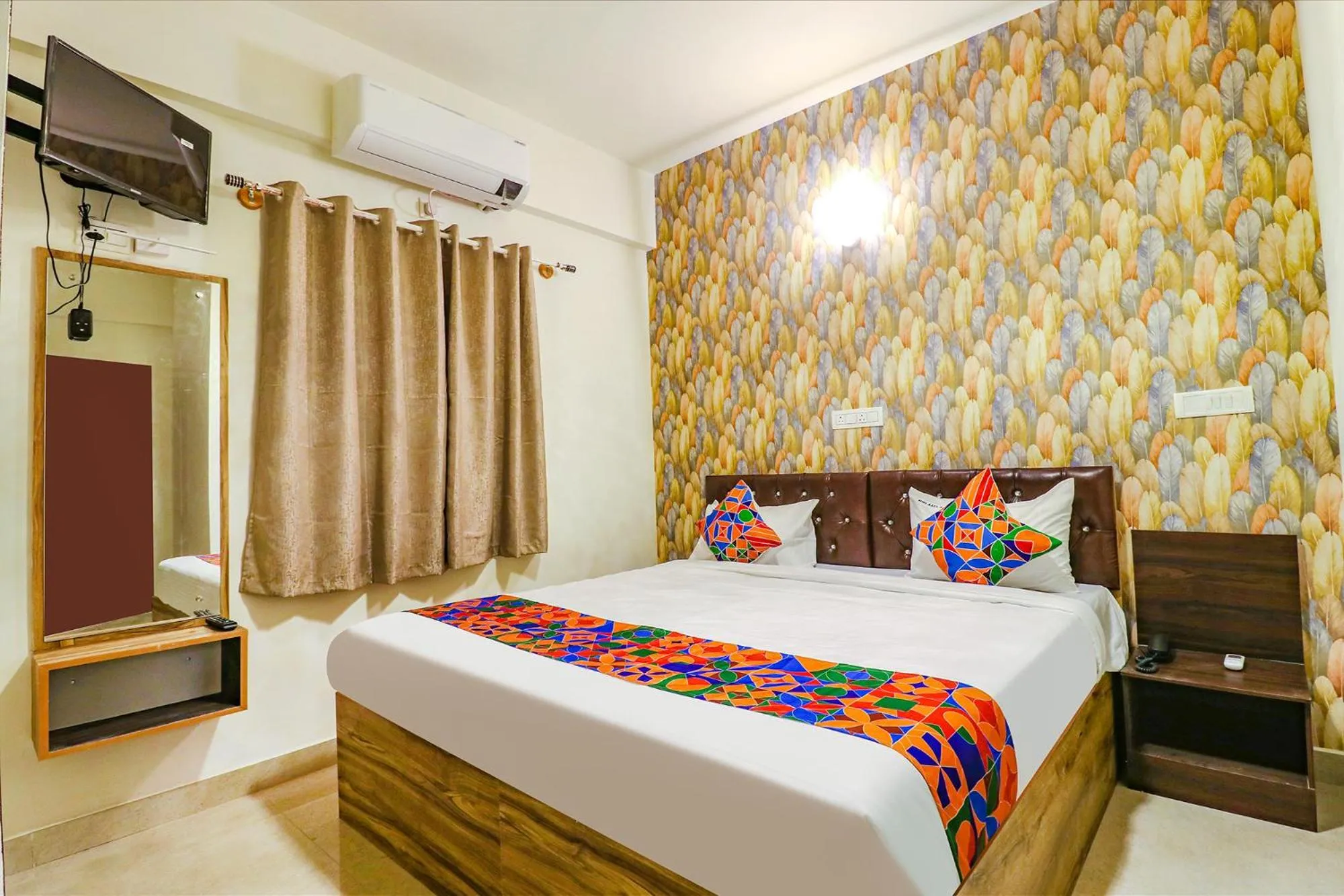Bed in FabHotel E City Inn - 3km from Infosys Campus