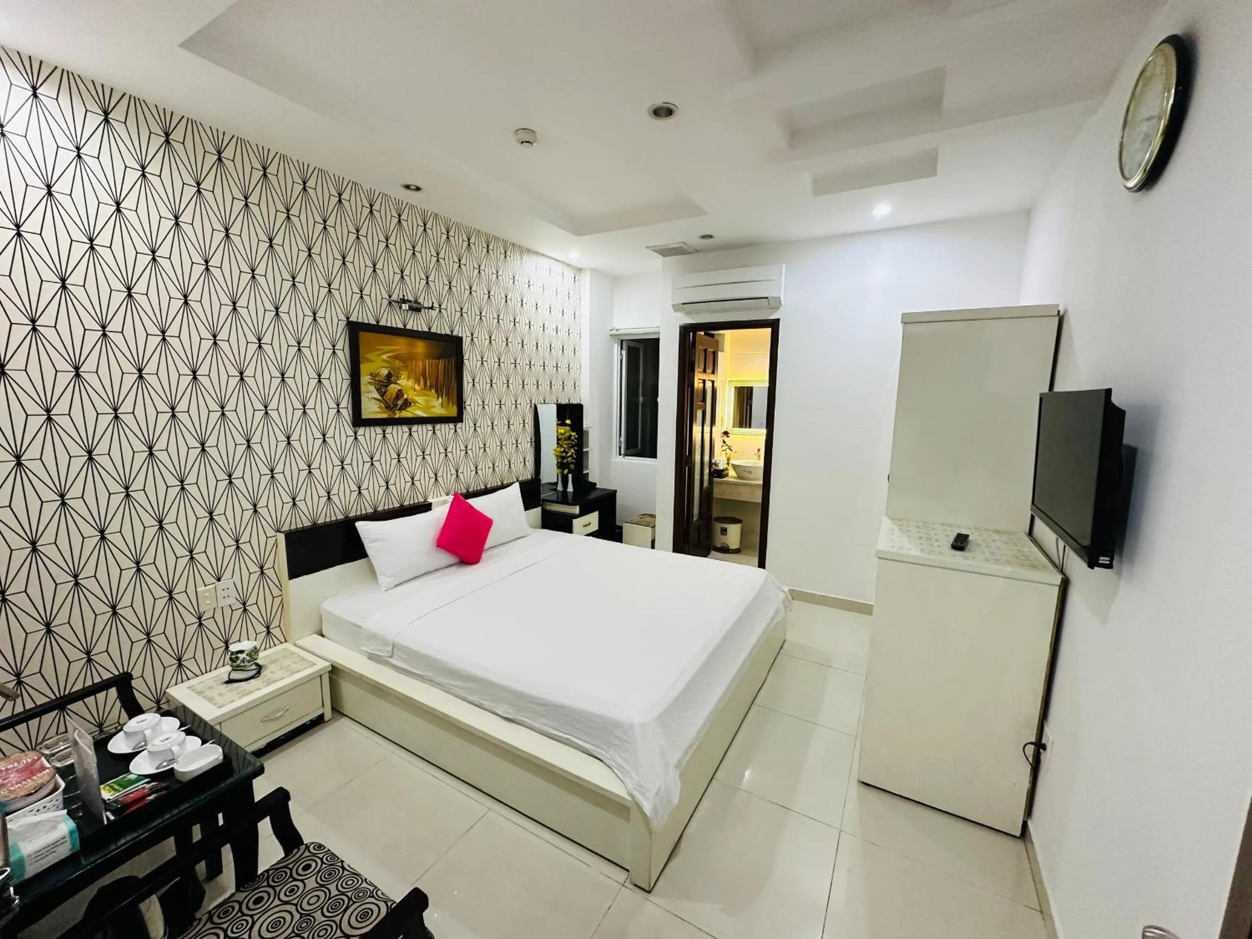 Bed in REDFLOWER HOTEL