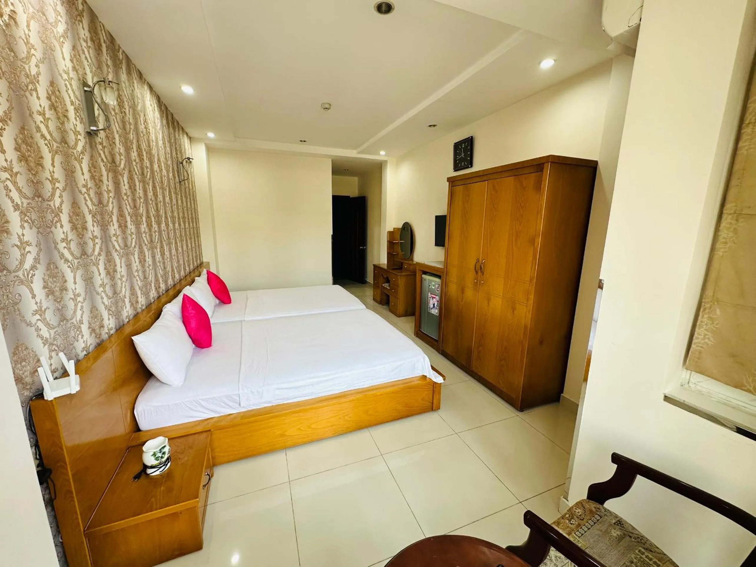 Bed in REDFLOWER HOTEL