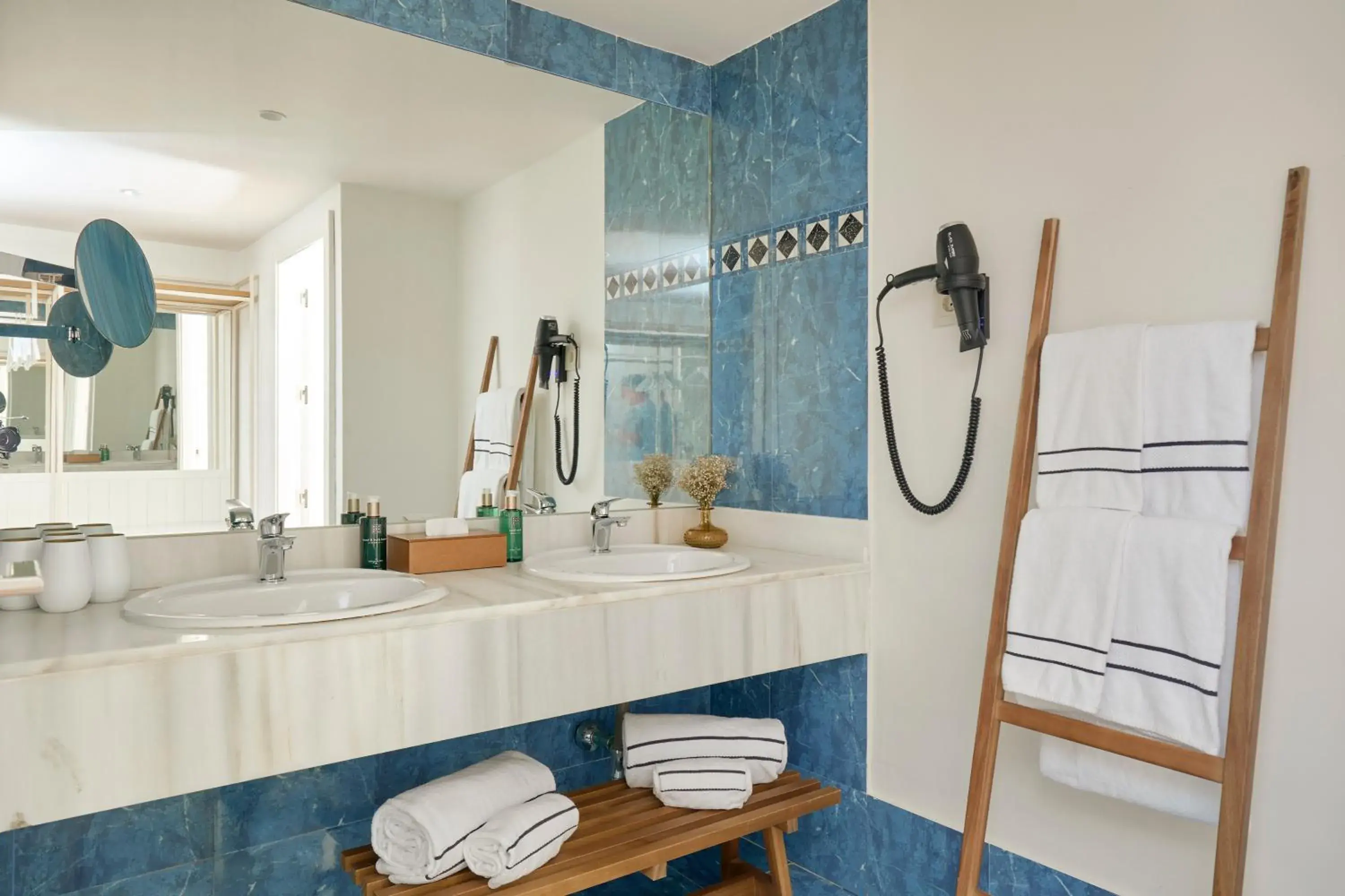 Melia Connecting Rooms in Meliá Zahara Resort & Villas Melia Connecting Rooms in Meliá Zahara Resort & Villas