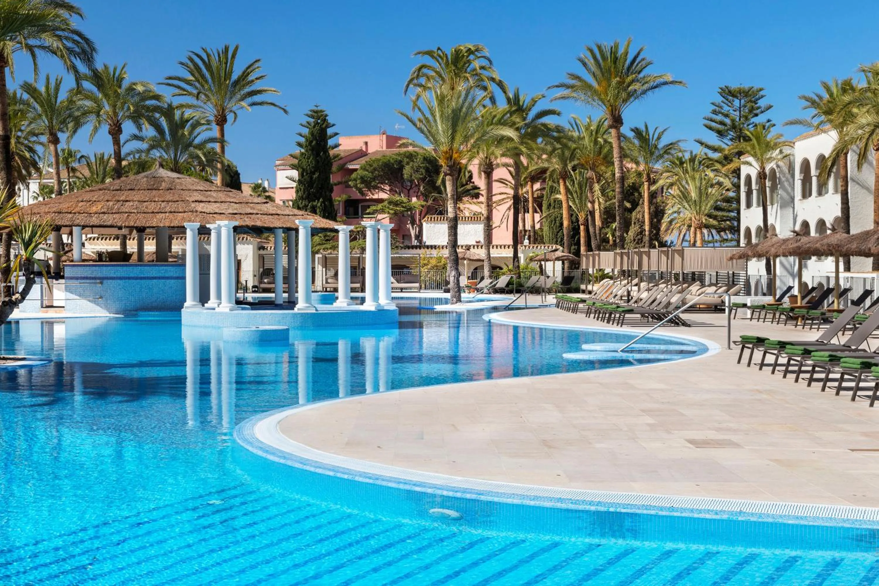 Swimming pool in Meliá Zahara Resort & Villas