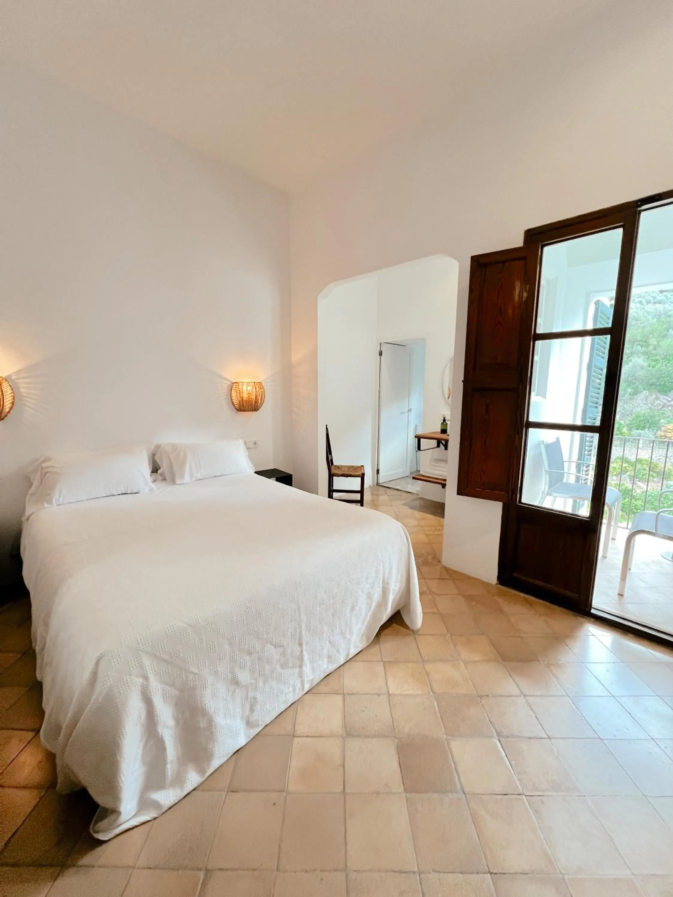 Bed in Fornalutx Petit Hotel - Bed & Breakfast