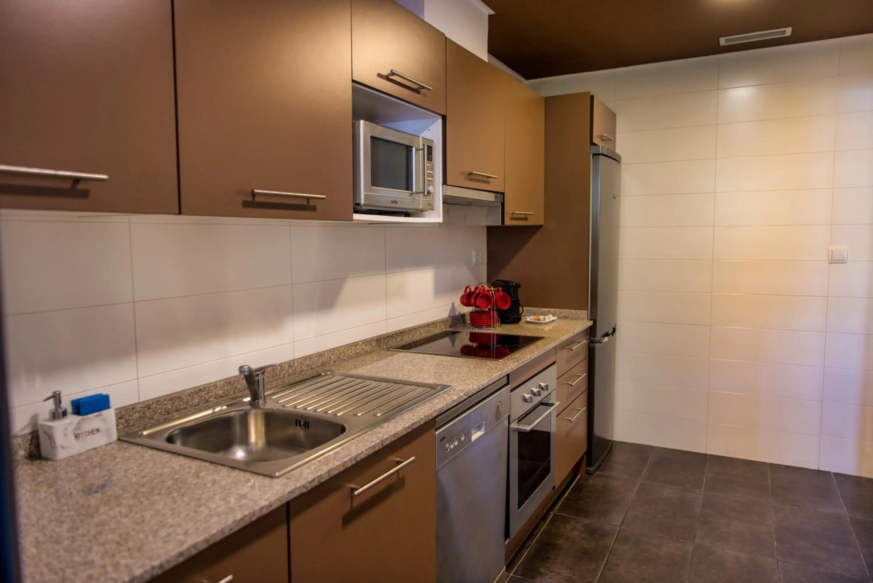 Coffee/tea facilities in Hotel Acacias Suites & Spa