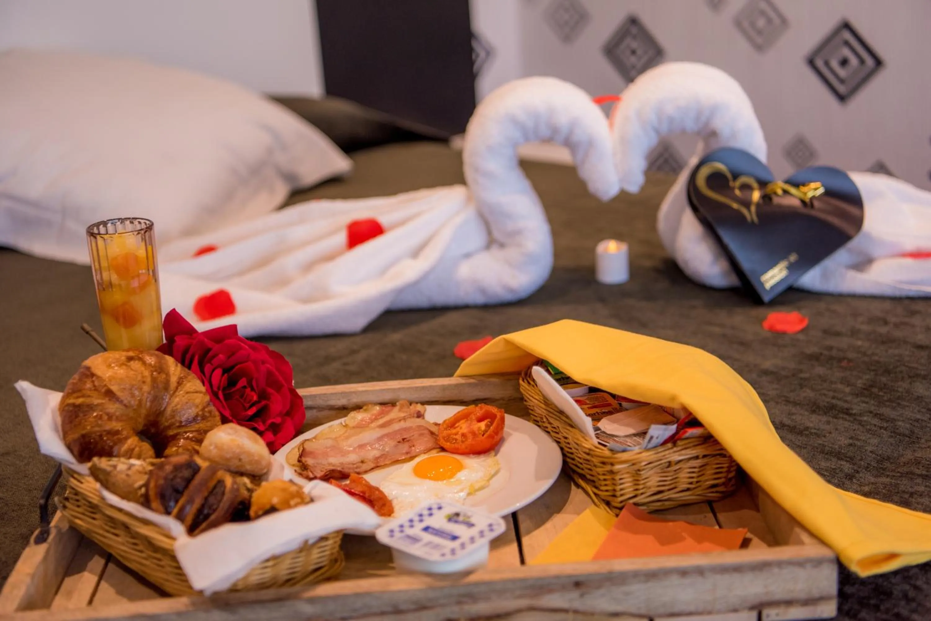 Bed in Hotel Acacias Suites & Spa