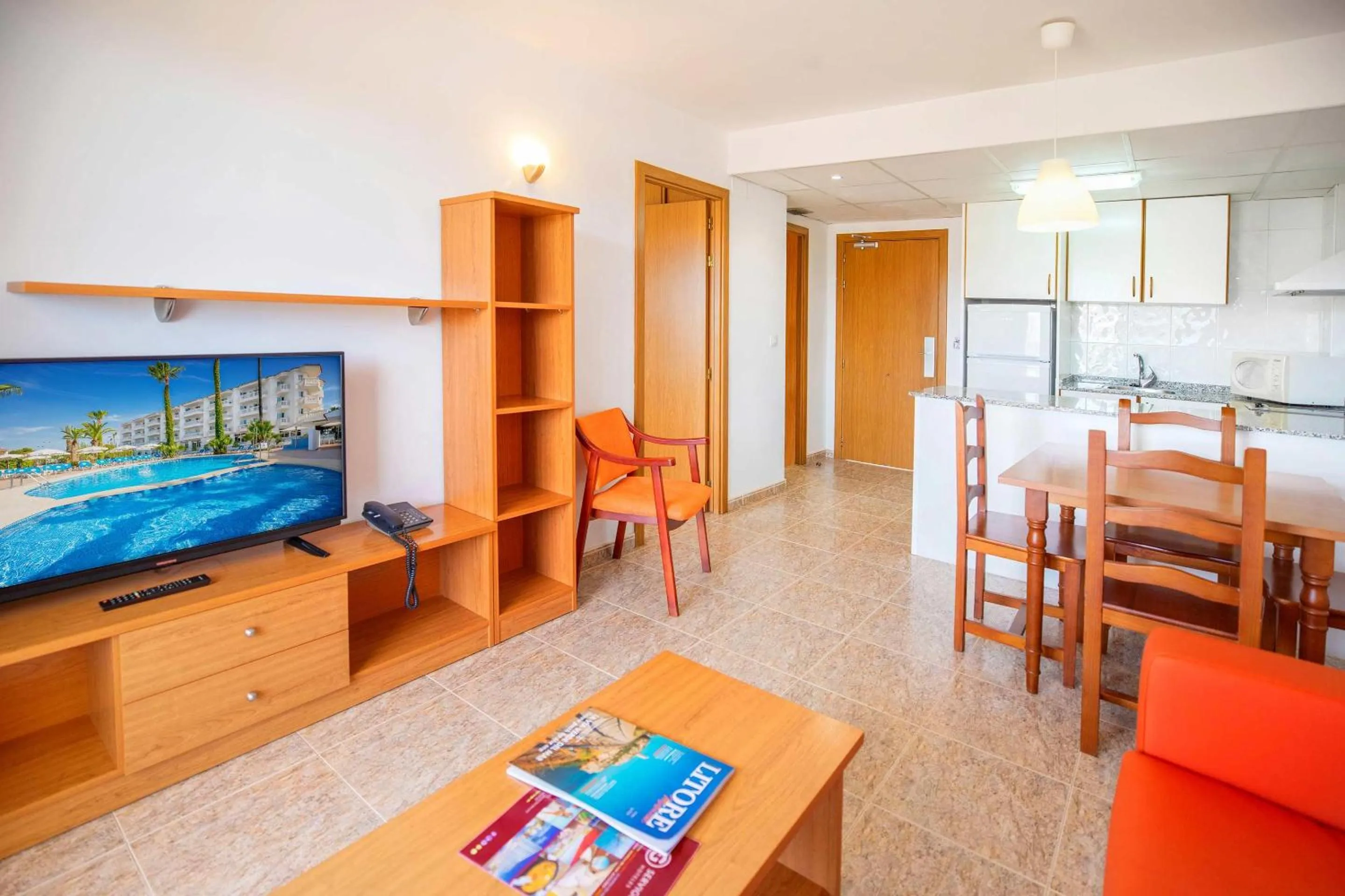 Photo of the whole room in Hotel Servigroup Romana