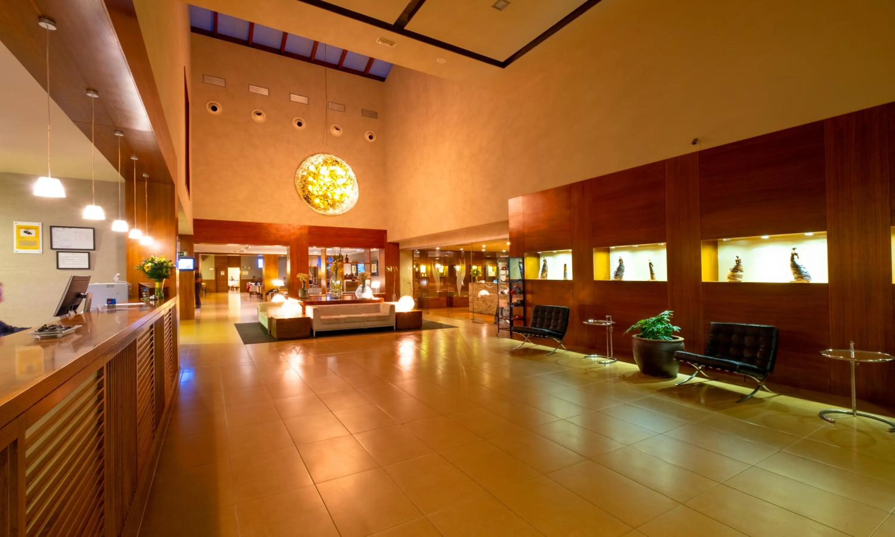 Communal lounge/ TV room in Hotel Spa Attica21 Vilalba