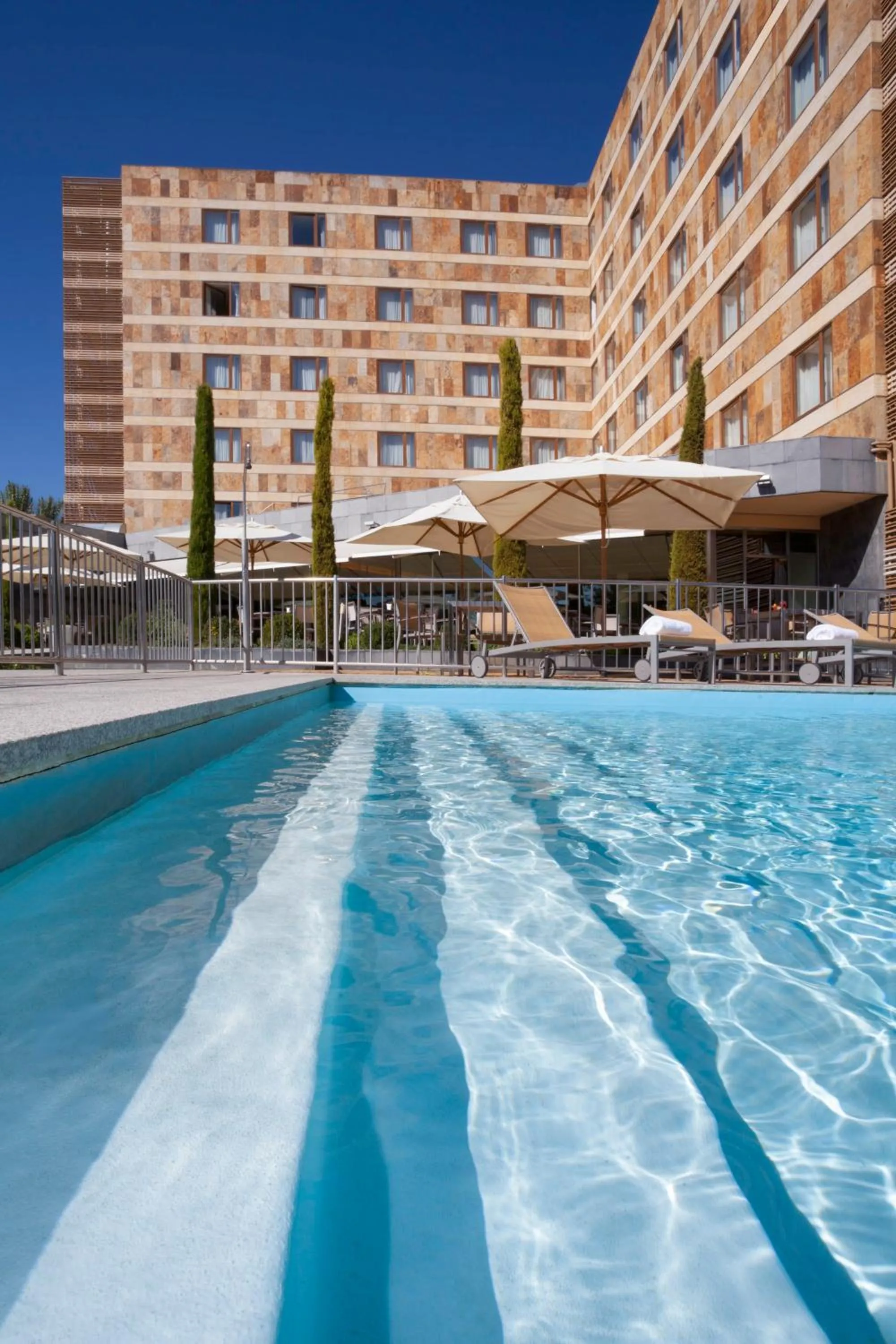 Swimming pool in Sercotel Valladolid