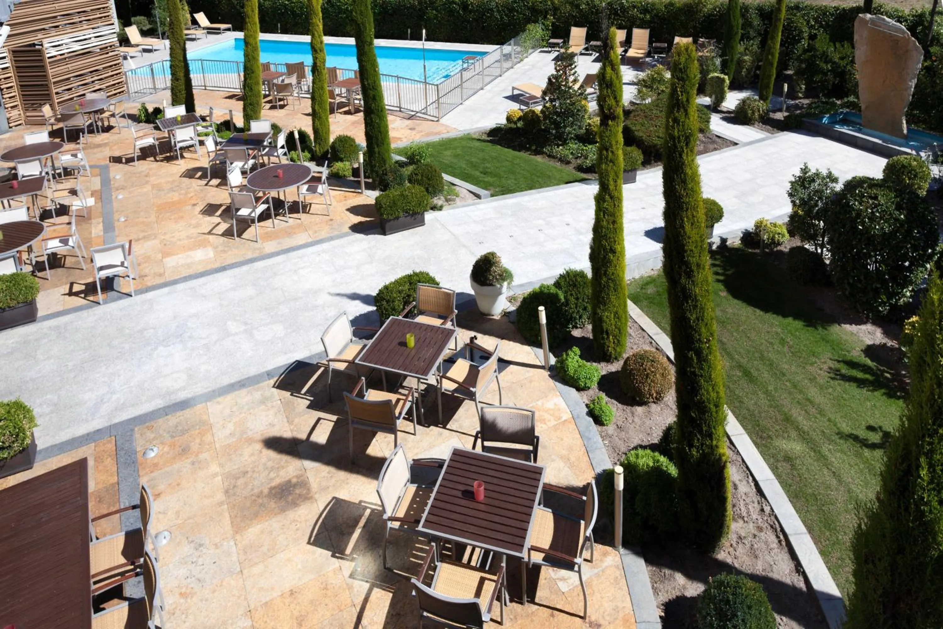 Swimming pool in Sercotel Valladolid