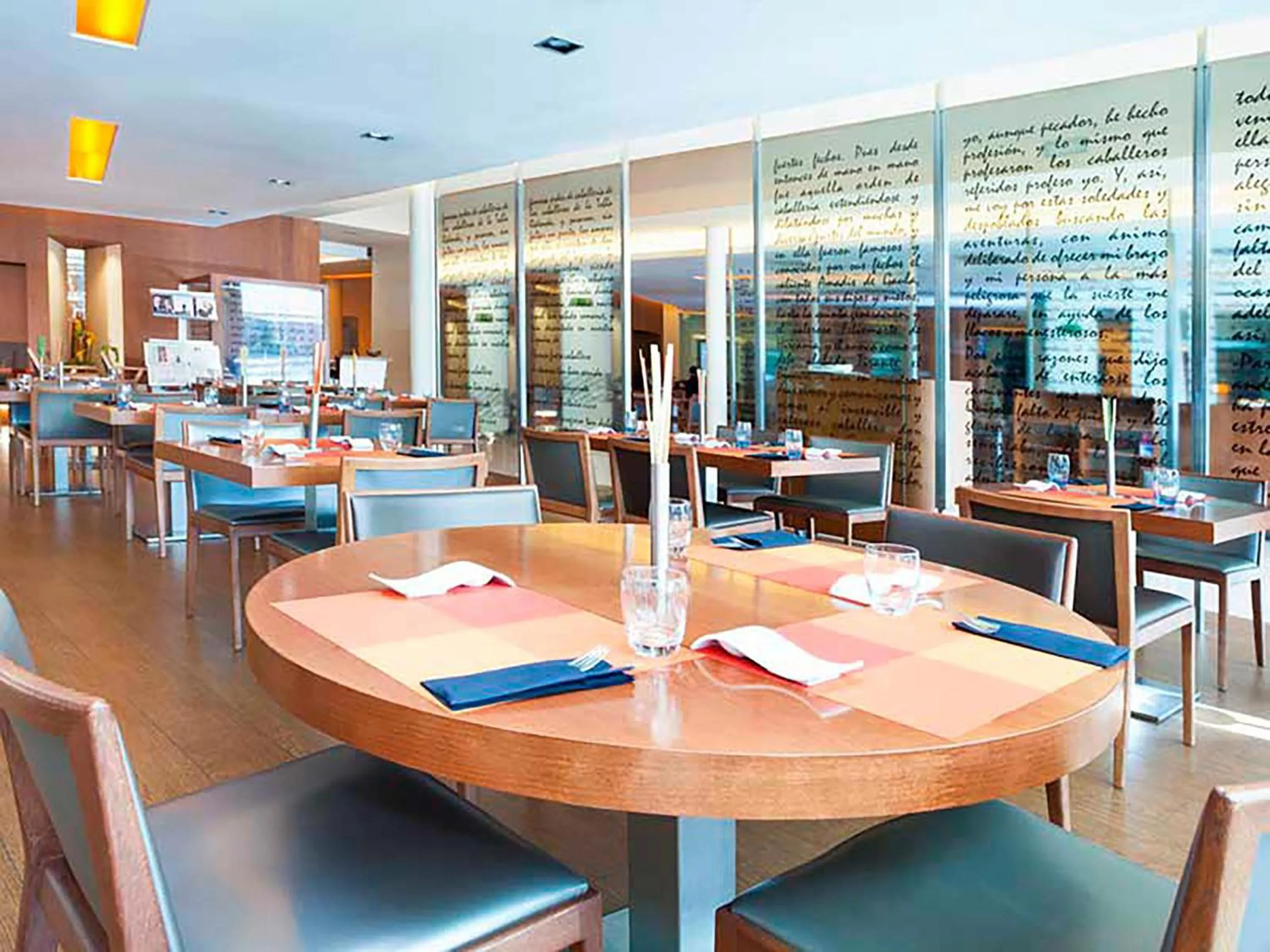 Restaurant/places to eat in Sercotel Valladolid